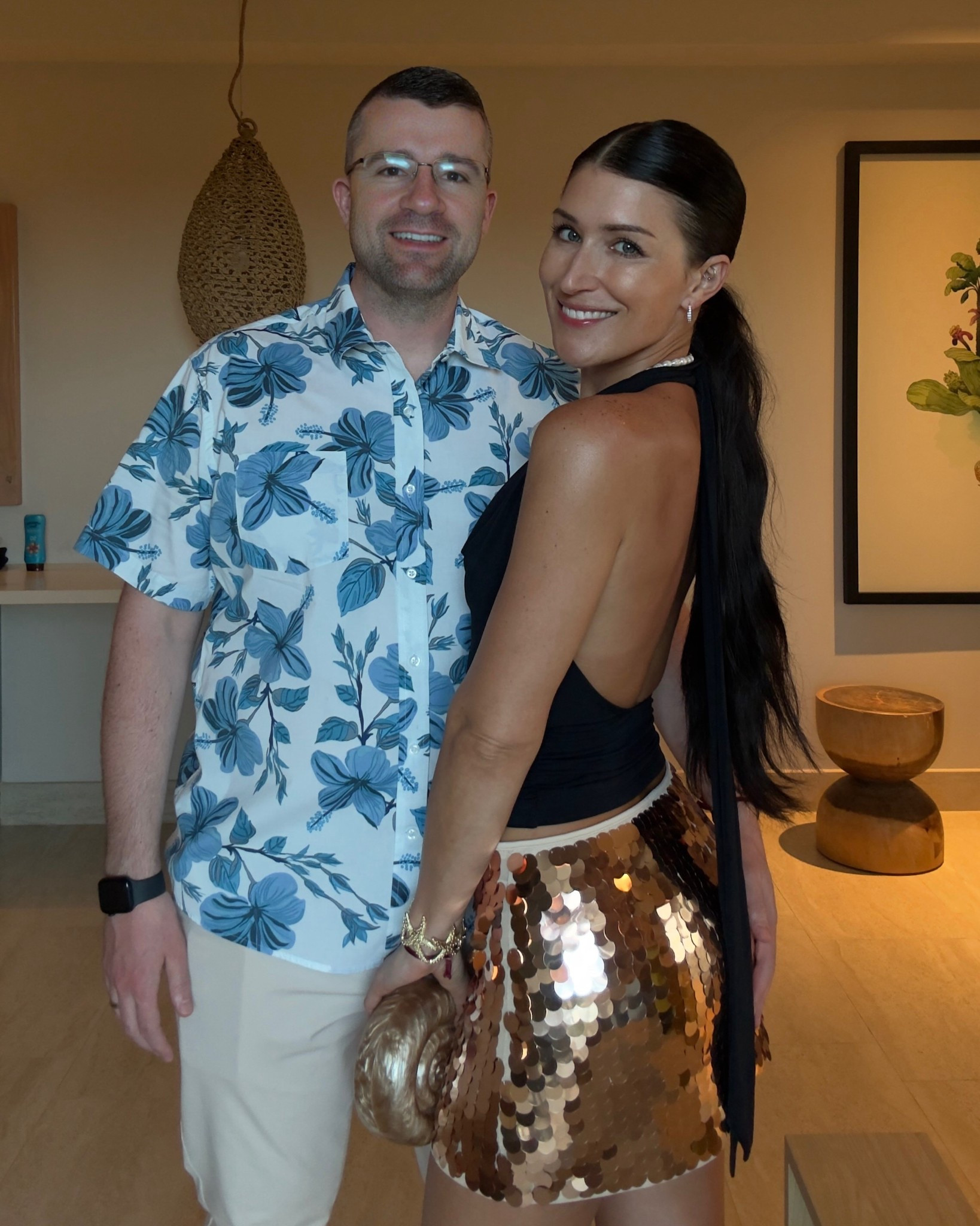 Vacation outfit / dinner outfit / Abercrombie & fitch skirt / sequin skort / shell clutch 

#LTKItBag #LTKFestival #LTKSaleAlert