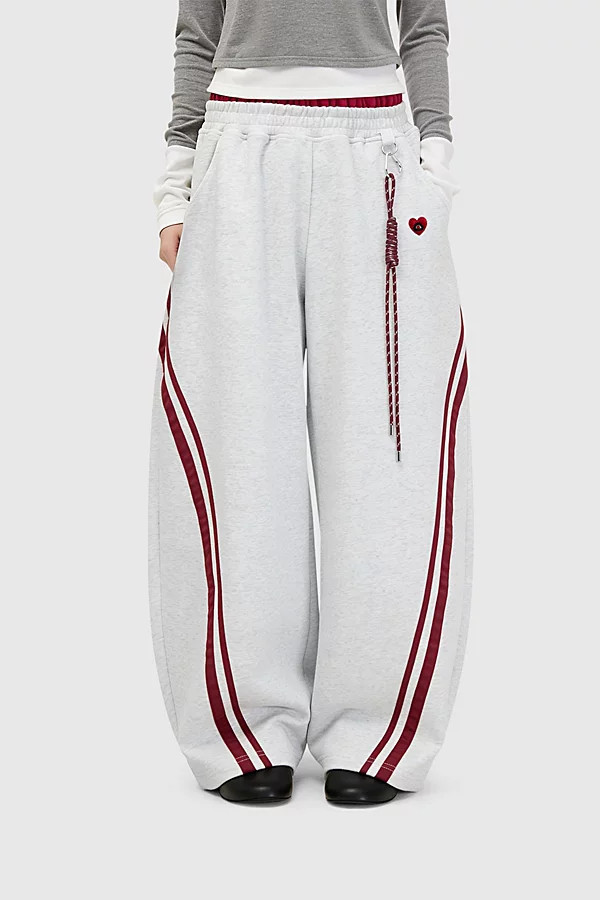 Aelfric Eden Baggy Barrel Sweatpants in Grey, Women's at Urban Outfitters | Urban Outfitters (US and RoW)