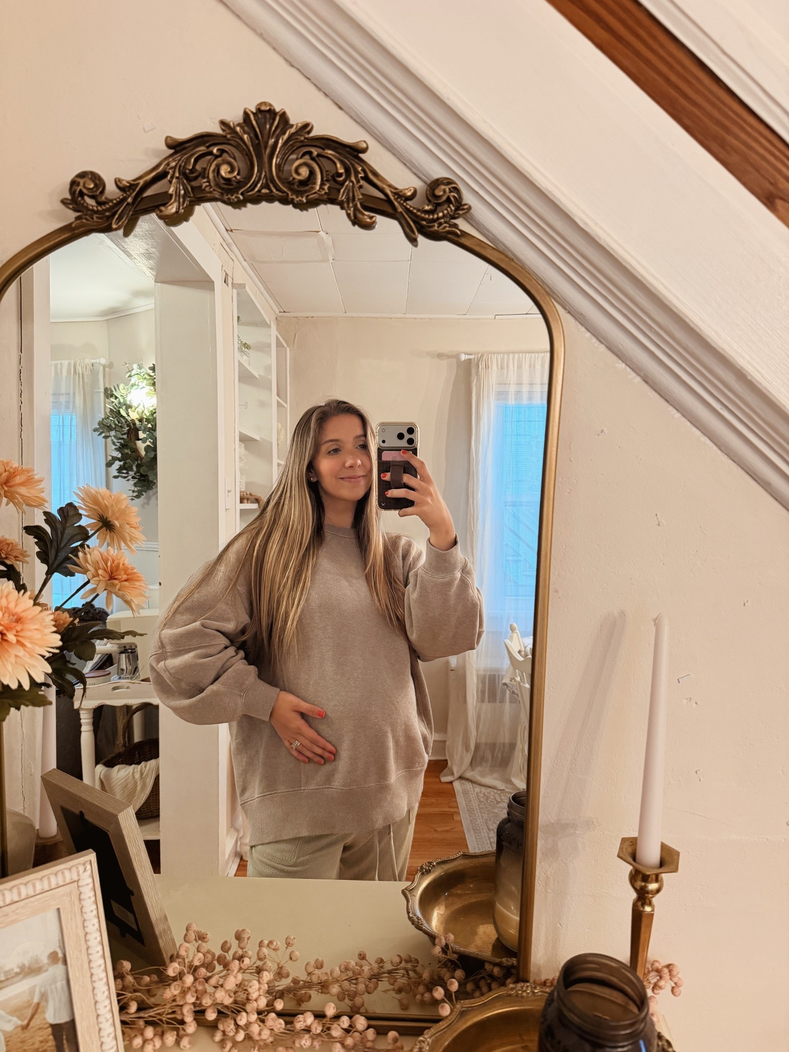 hands down the comfiest sweatshirt ever! love Aerie so much lately 🫶🏼

#LTKBump #LTKootd #LTKmomlife