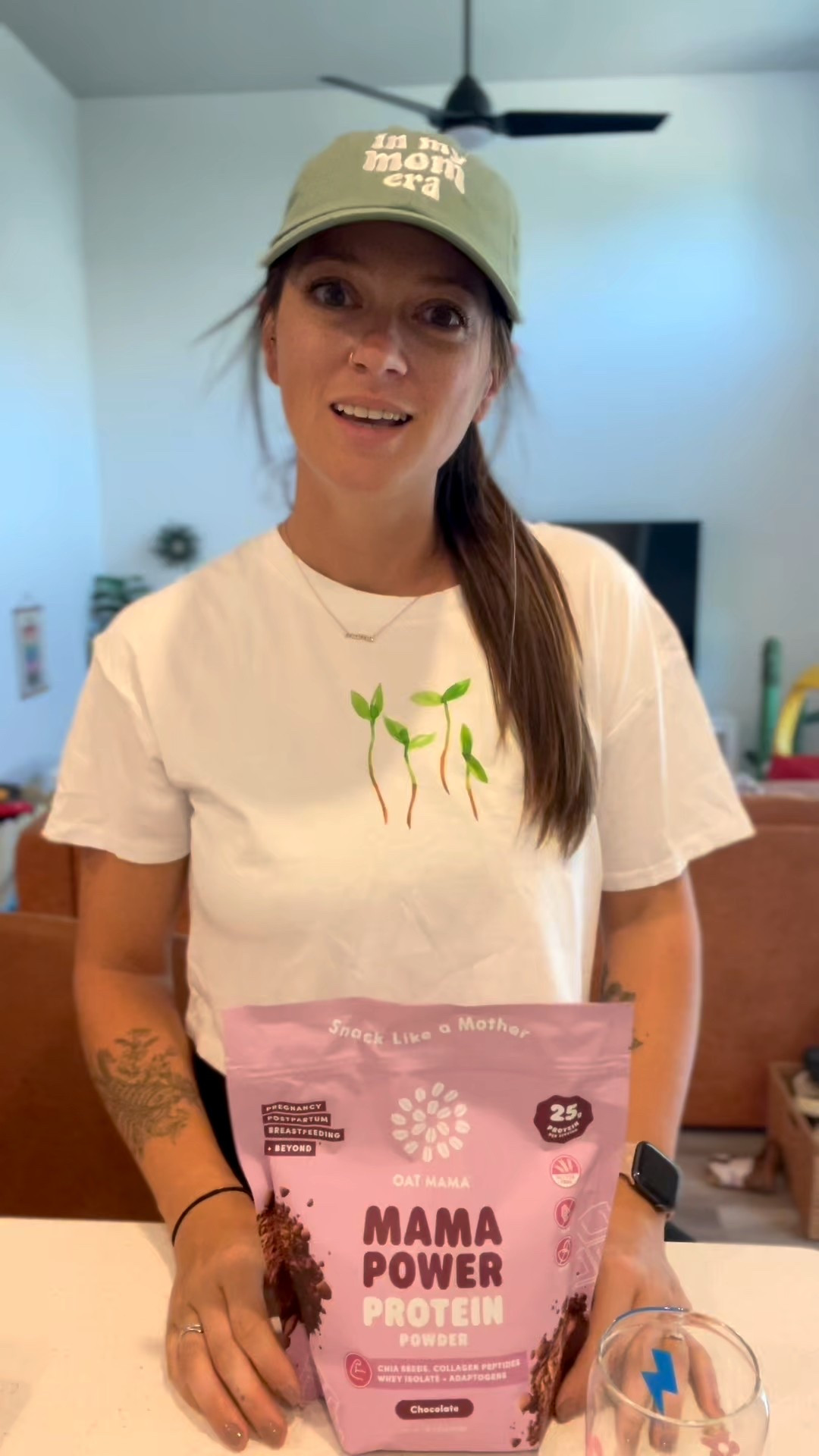 this @OatMama protein powder is too good!! and the snack bars they make are also delish. love to be able to nourish my body while encouraging more lactation 