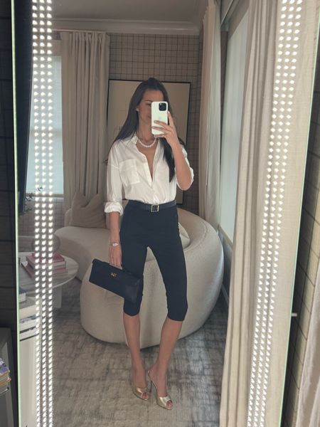 STYLE SESSION: Capri pants. Belt is The Row but linked similar 🖤