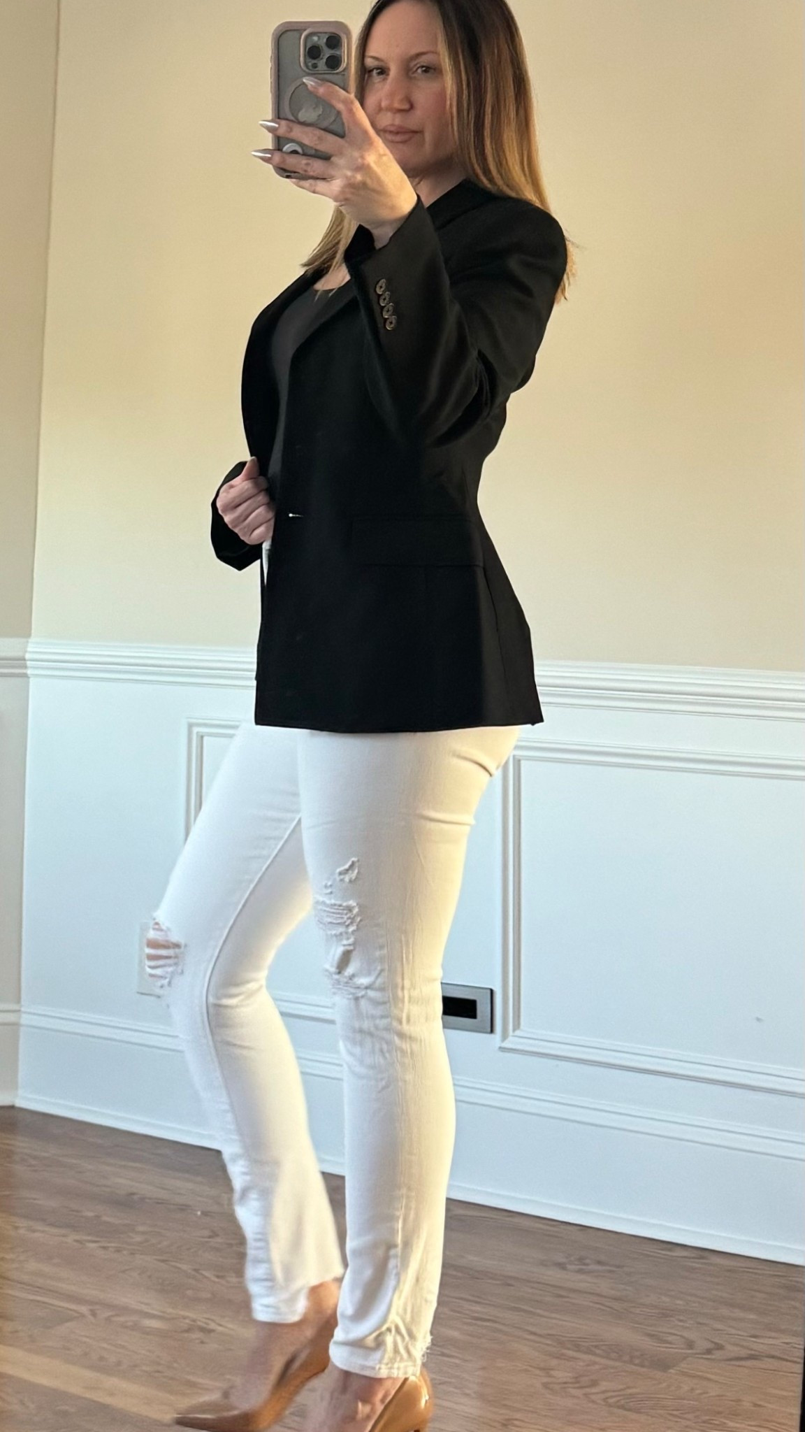 Aritzi Babaton Standout blazer is the perfect classic for capsule wardobe.


#LTKootd #LTKTall #LTKgrwm