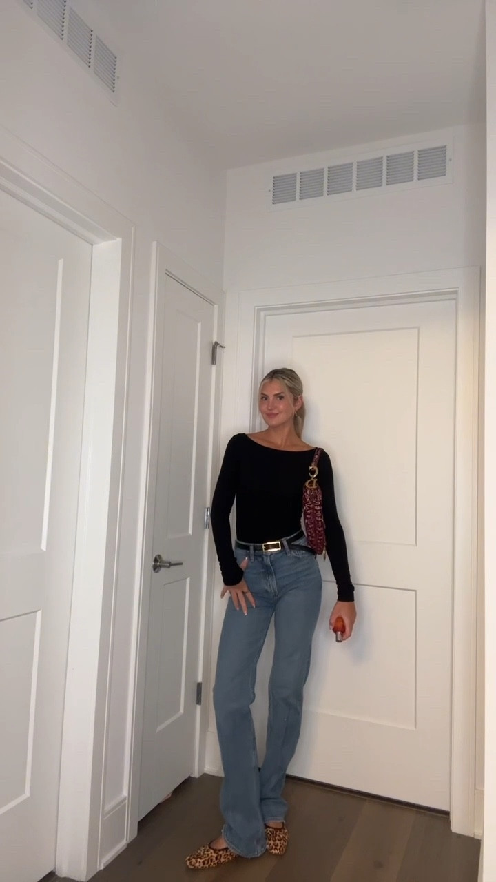 Abercrombie high rise straight leg 90s jean 😍😍- I got an extra long size 25 

Fall fashion, Abercrombie jeans, LTK fall sale, Abercrombie, reformation, fall outfit inspo 

#LTKStyleTip #LTKFallSale