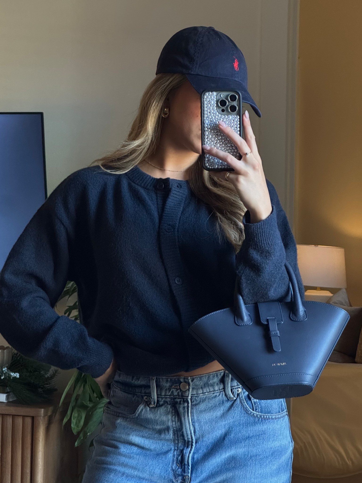 Navy is the new black

#LTKootd