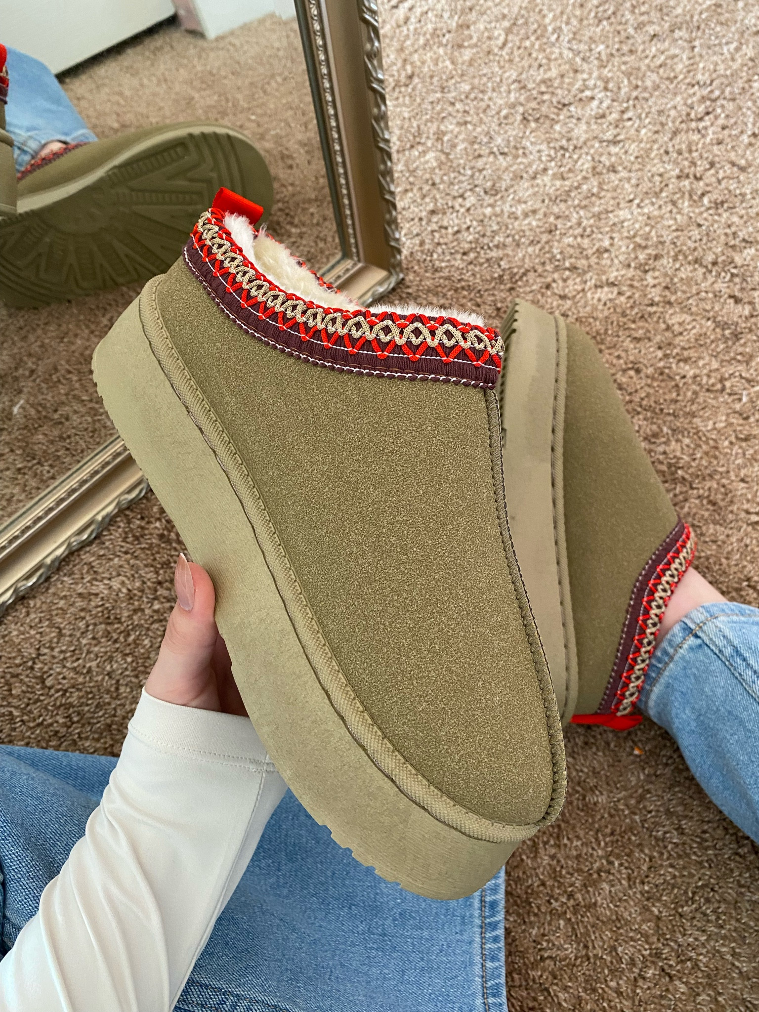 Ugg dupes! Love these, fit tts🫶

Ugg dupes / Ugg slipper dupes / Ugg slippers dupes / college shoes / college style 


#LTKshoecrush #LTKSeasonal #LTKfindsunder100