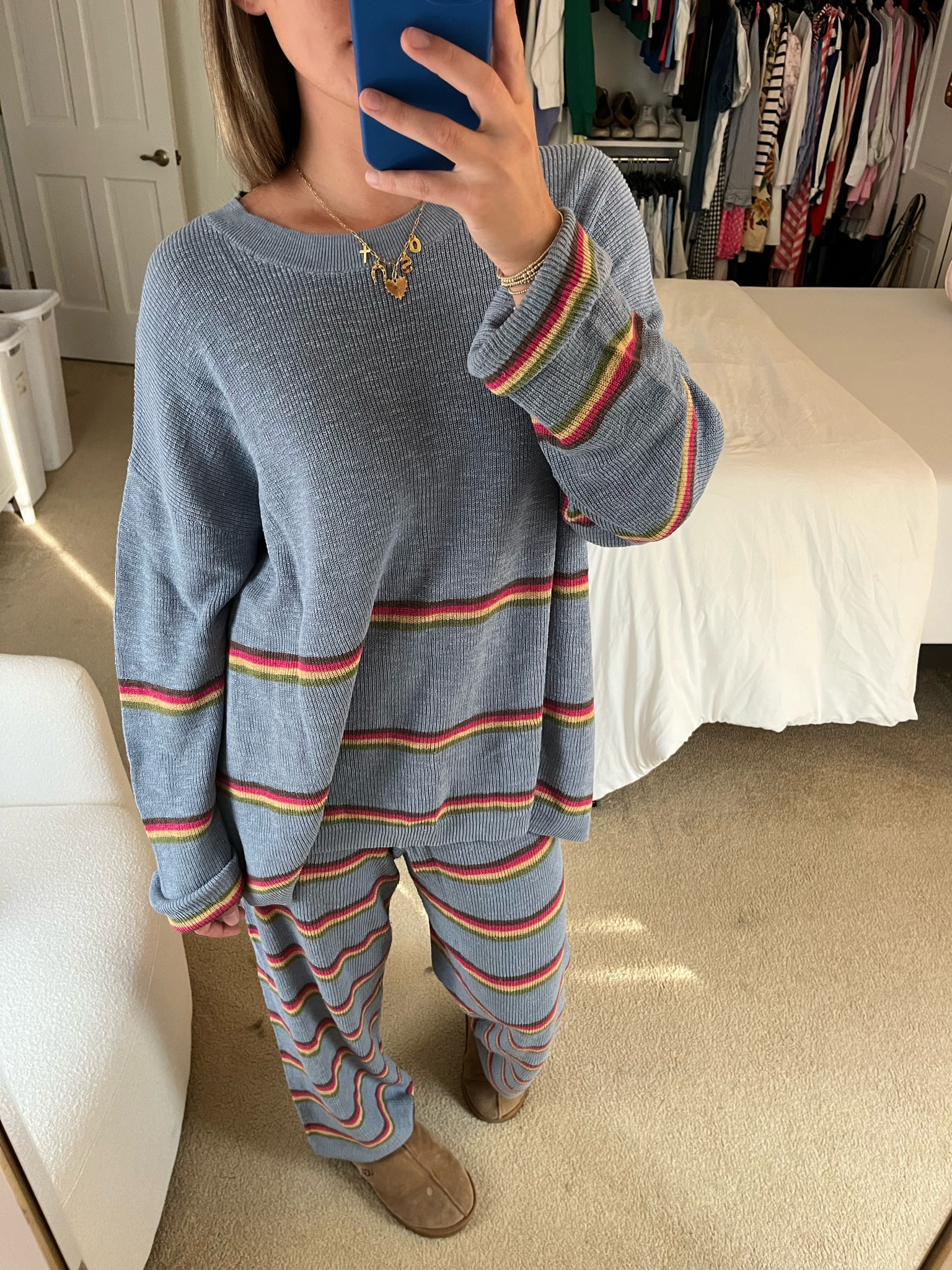 Such a cutie set. Lightweight and airy!