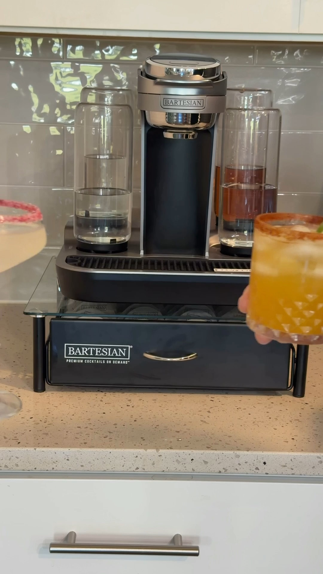Bartesian cocktail maker