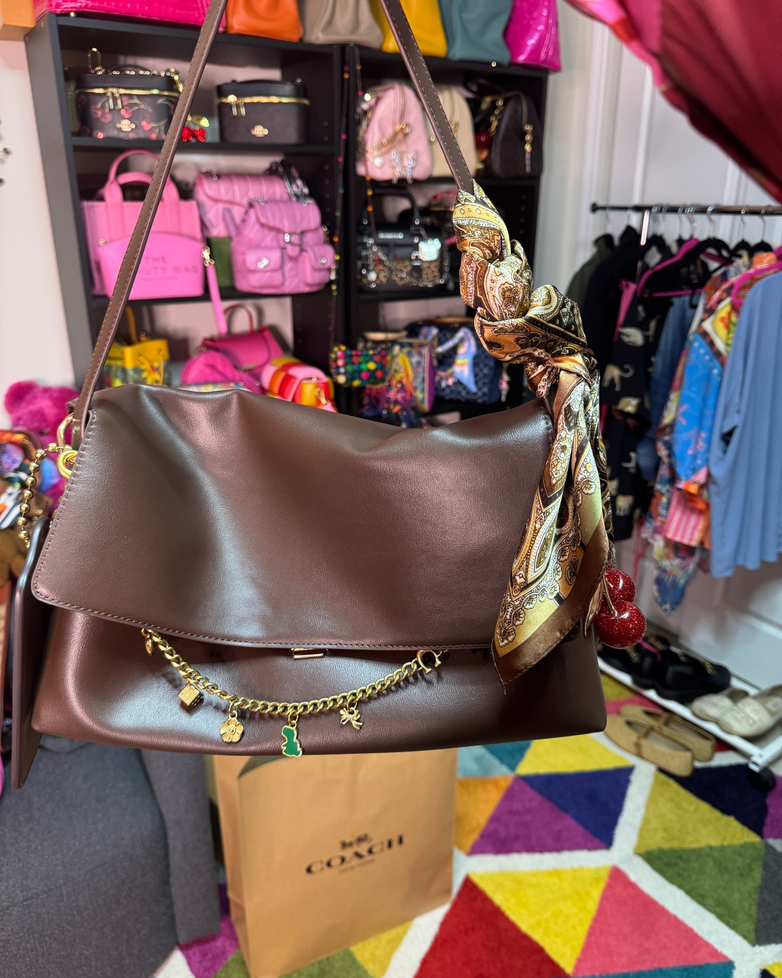 That bag is tea!! It’s the slouch for meeeee! #amazonfinds #shoulderbag #coach #wimb #amazonbag #affordablebag