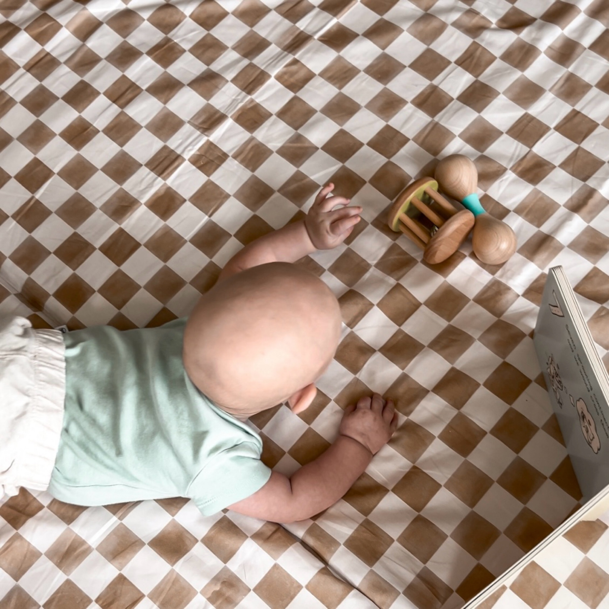 aesthetic, soft, and nontoxic play mat perfect for a safe and cozy play space for baby!