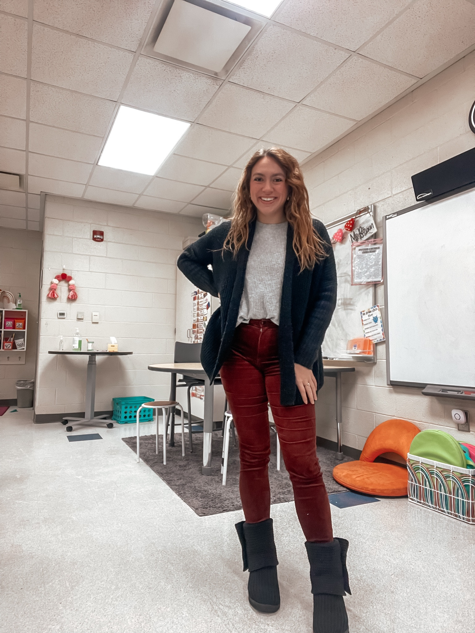 Teacher outfit, teacher style, teacher fashion, work outfit, comfortable work outfit, comfortable work pants, winter work outfit 

#LTKworkwear #LTKSeasonal #LTKfindsunder100