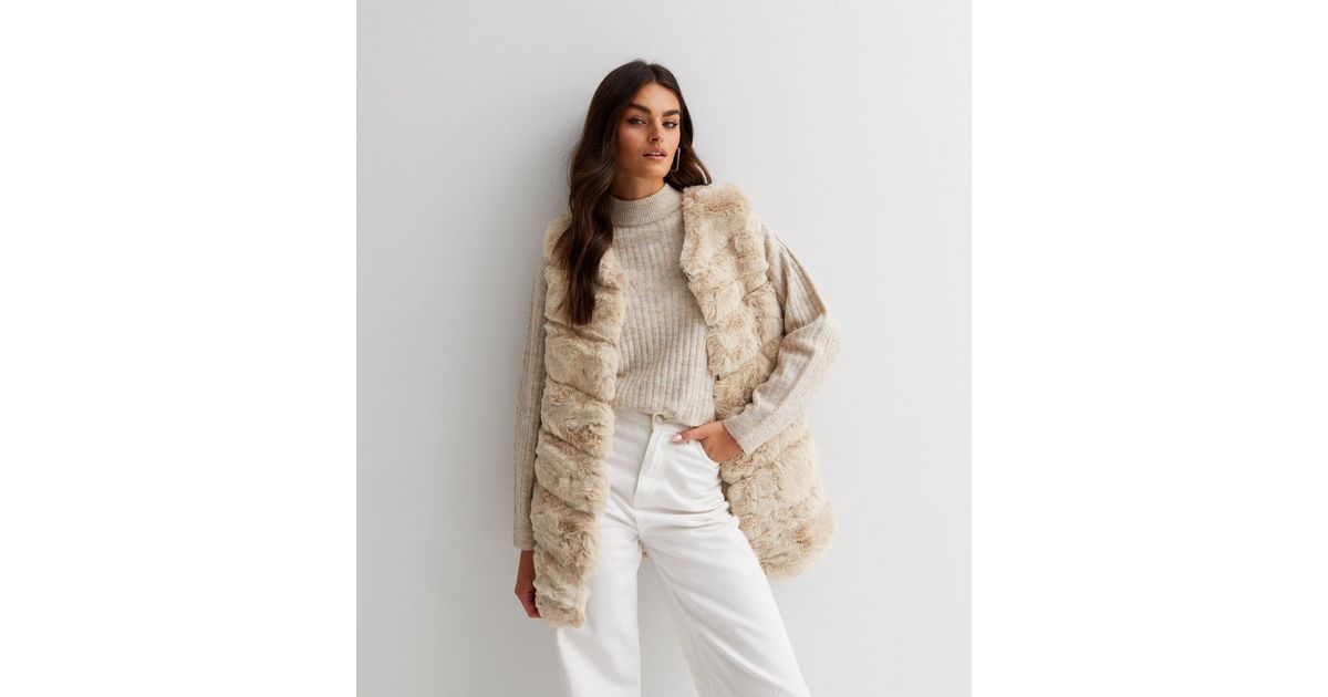 Gini London Stone Pelted Faux Fur Gilet | New Look | New Look (UK)