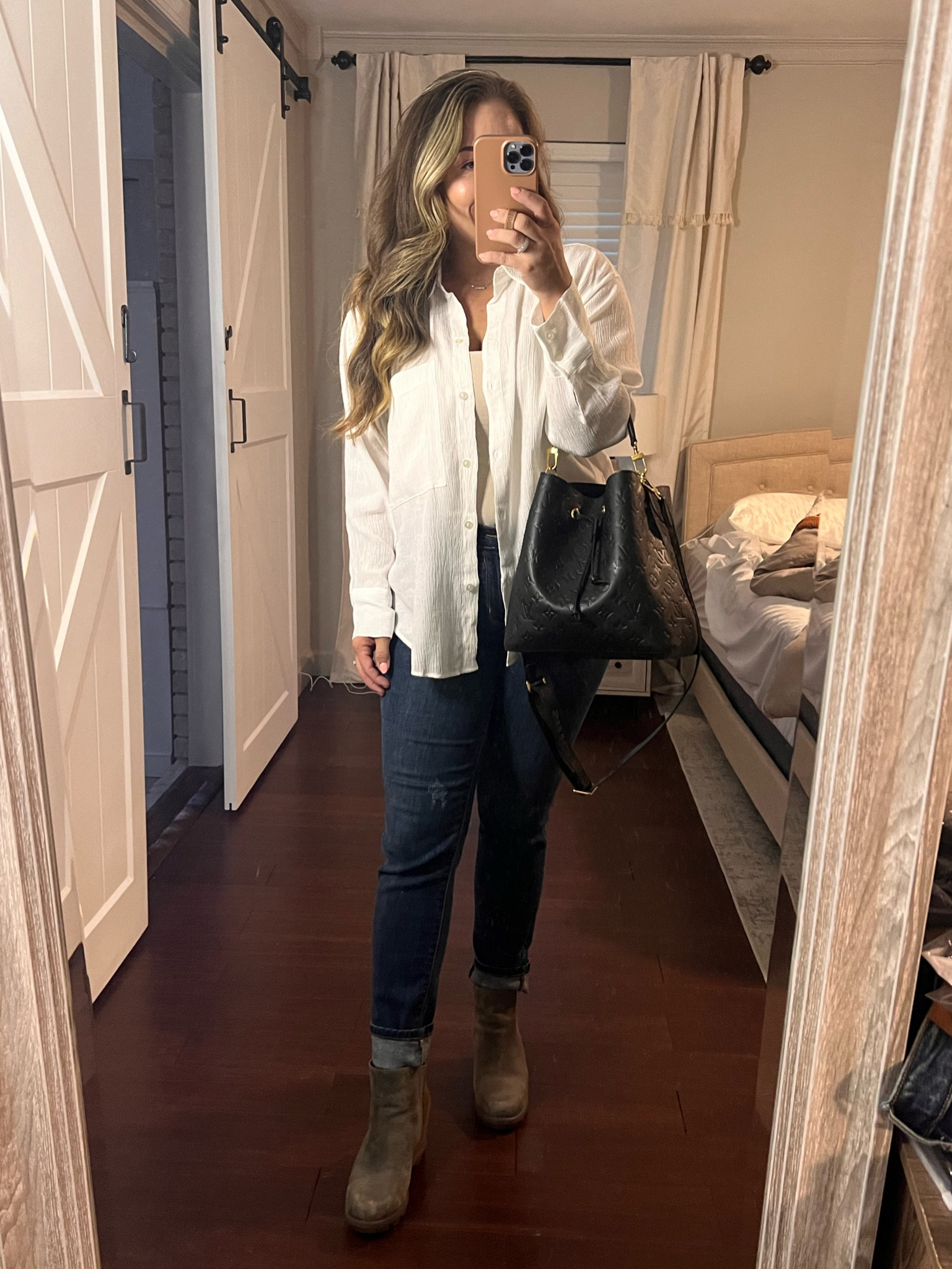 Abercrombie crinkle button up shirt size small, oversized fit 

#LTKfindsunder100