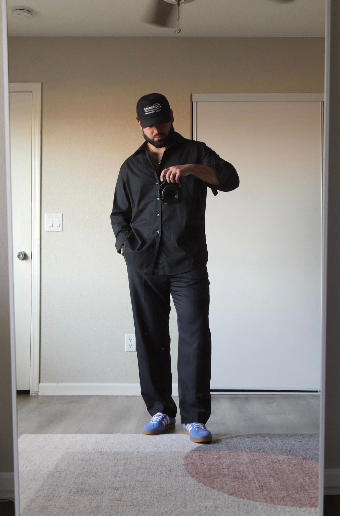 Monochromatic black outfit today with a pop of blue in the sneakers!

#LTKootd #LTKgrwm #LTKMens