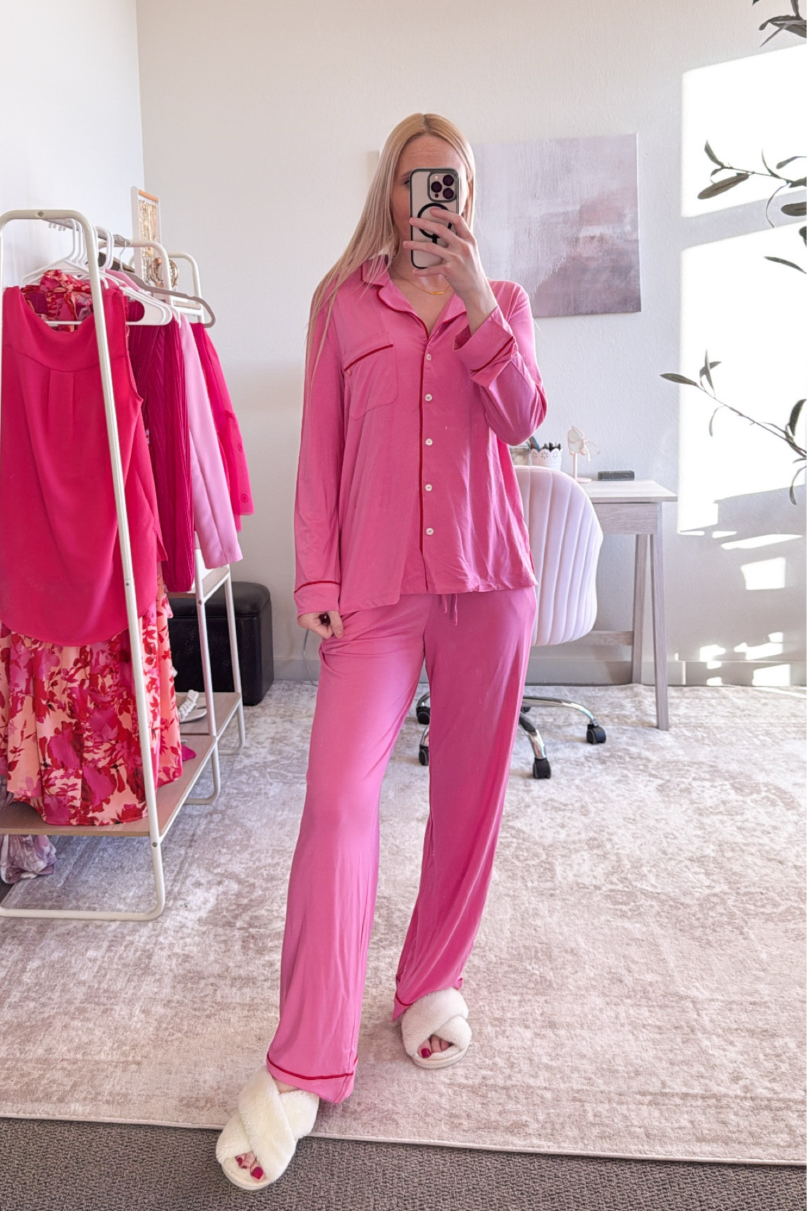 Victoria’s Secret Valentine’s Day pajamas! 💕❤️

Victoria’s Secret pajamas are THE best! They always come out with the cutest styles. These pink pajamas are so soft and comfy! 💋 I sized up one to a small for a more comfortable fit. 

Linking more Valentines pajamas, Galentines outfits and Valentine’s Day gifts below!

#LTKStyleTip #LTKGiftGuide #LTKFindsUnder100
