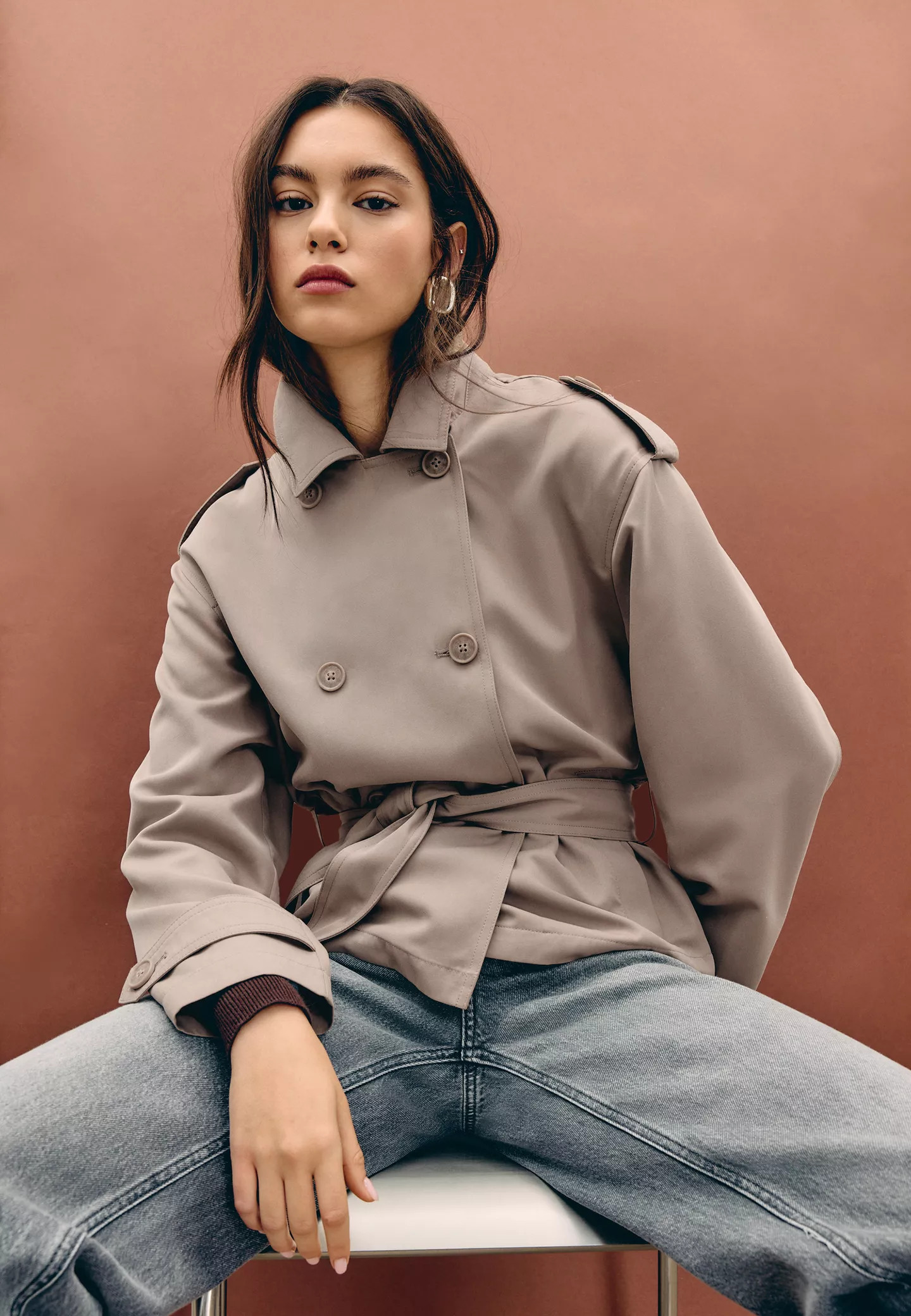 Short flowing trench coat with belt - Women's Jackets | Stradivarius United Kingdom | Stradivarius (UK)