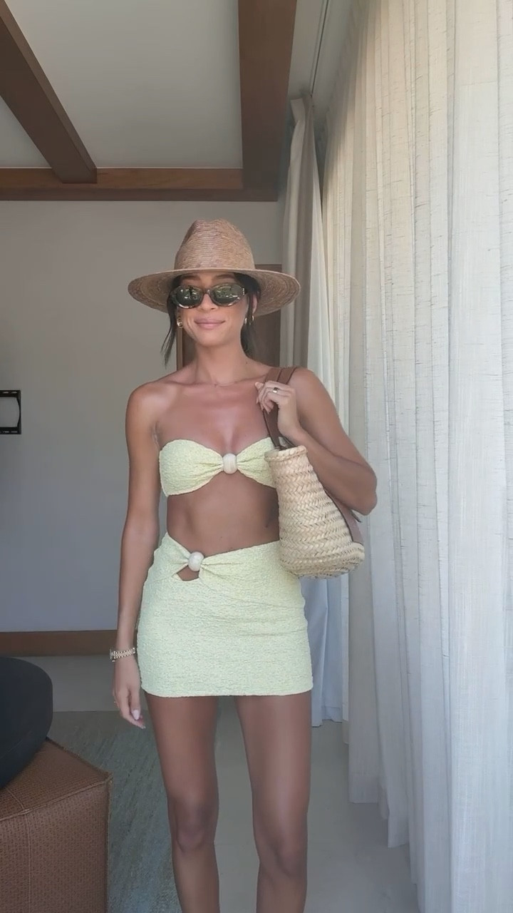Cabo outfit ☀️ Wearing size XS bikini top, S bikini bottom and S skirt 


Beach outfit 
Pool outfit 
Resortwear 
Vacation outfit 
Swimwear 
Swim 
Bikini 
Butter yellow

#LTKStyleTip #LTKSeasonal #LTKSwim