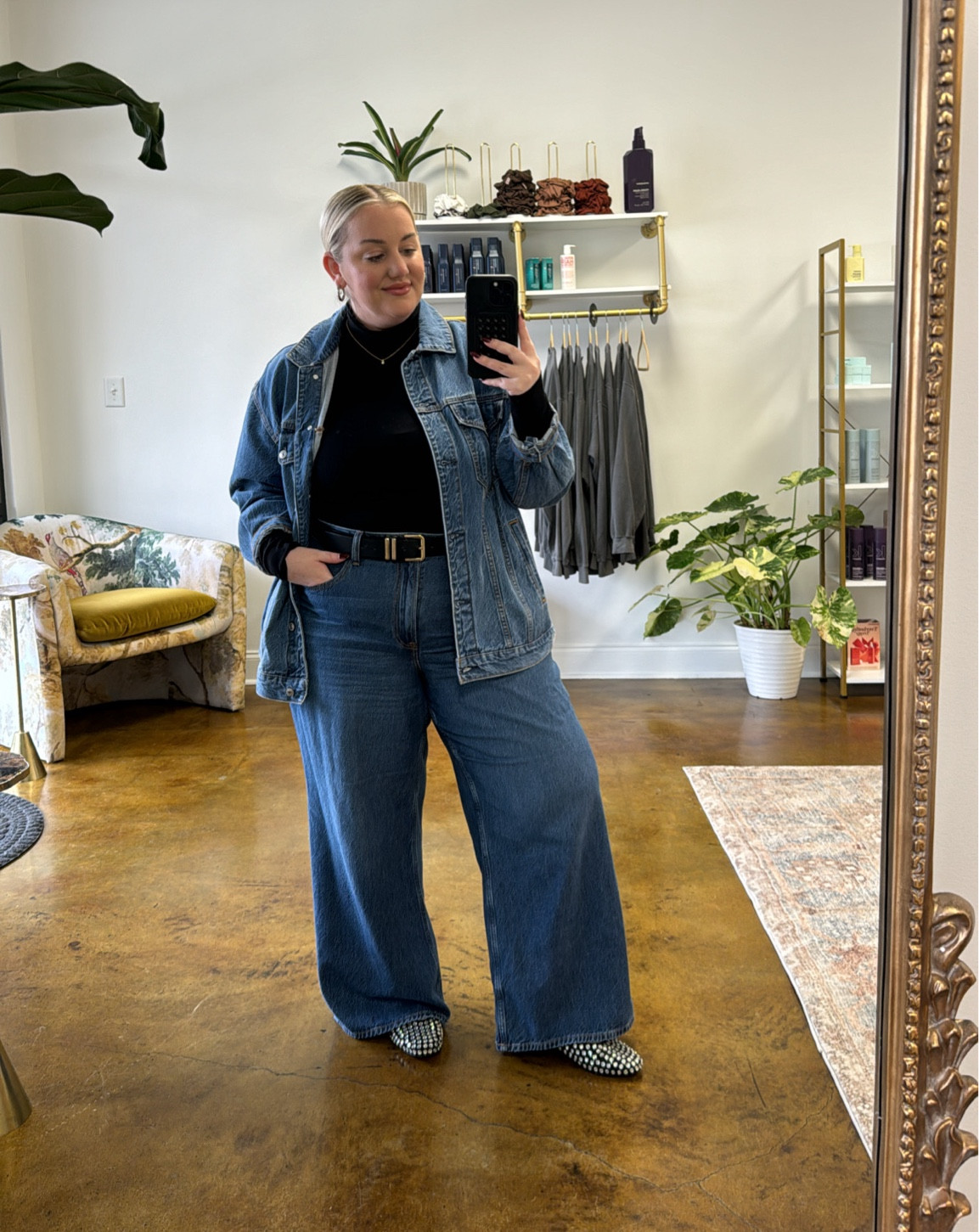 Denim on denim chokehold has on me rn is wild

#LTKBeauty #LTKMidsize #LTKPlusSize