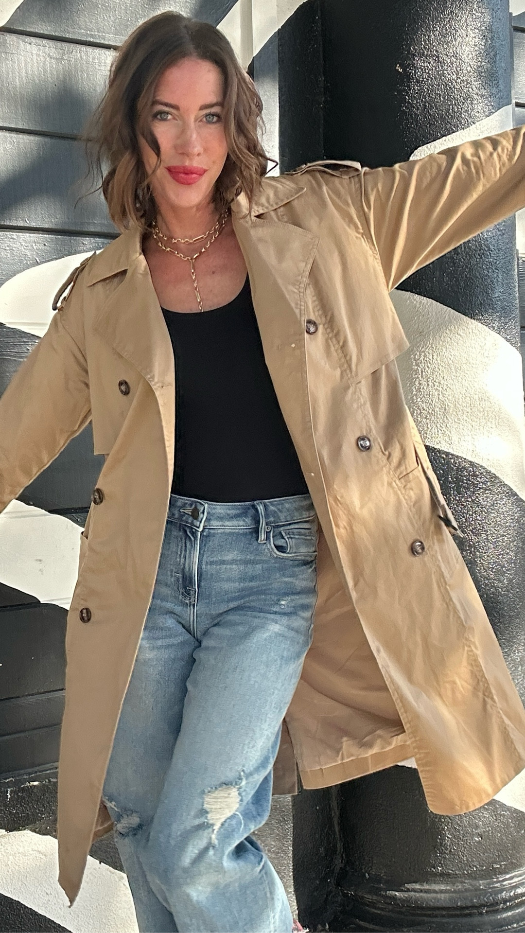 Enchanted by this VICI trench coat 🖤 AKA closet staple!! P.S. grab the jeans! Easily my new fave 👖 

VICI | Code: STYLEMEMOORE30 

#LTKStyleTip #LTKSeasonal #LTKFindsUnder100