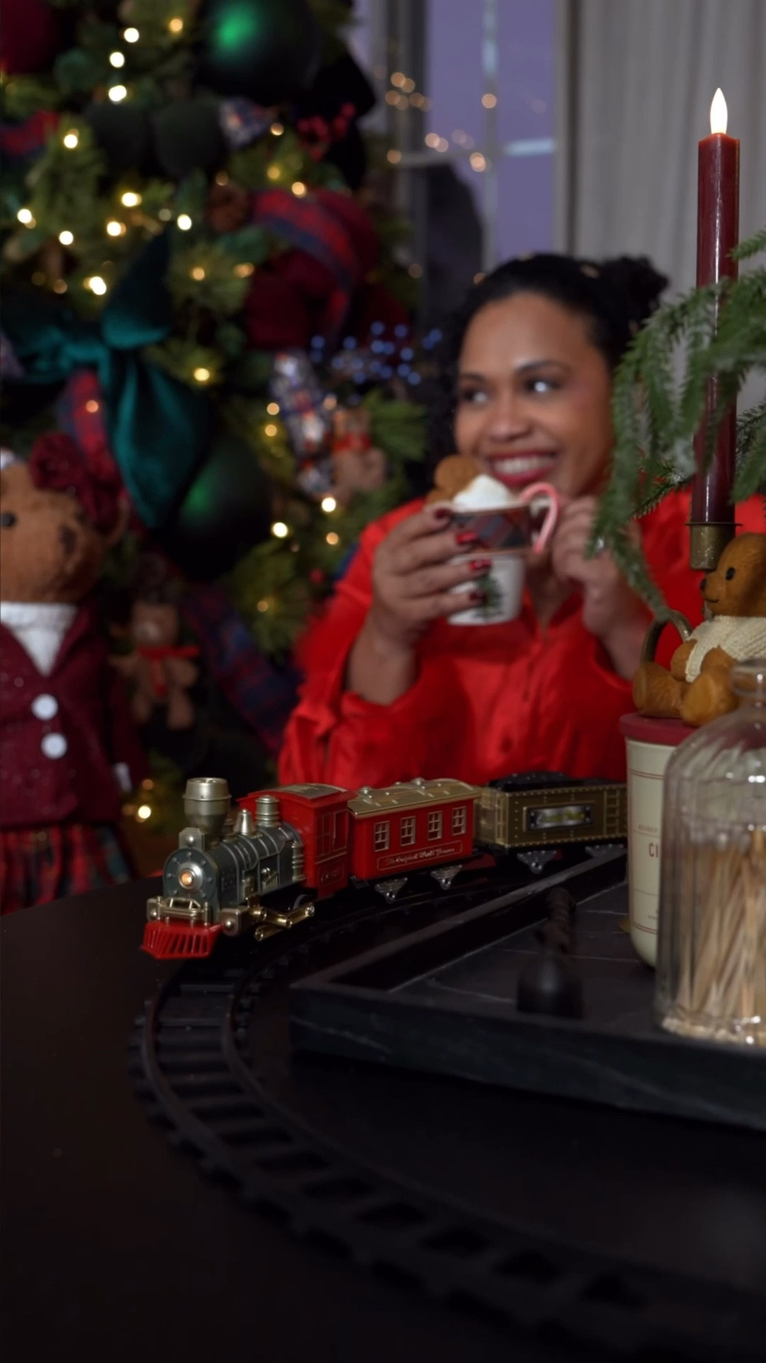 Christmas Train Coffee Table Styling ✨🚂🧸🎄🎁

#LTKSeasonal #LTKHome #LTKHoliday