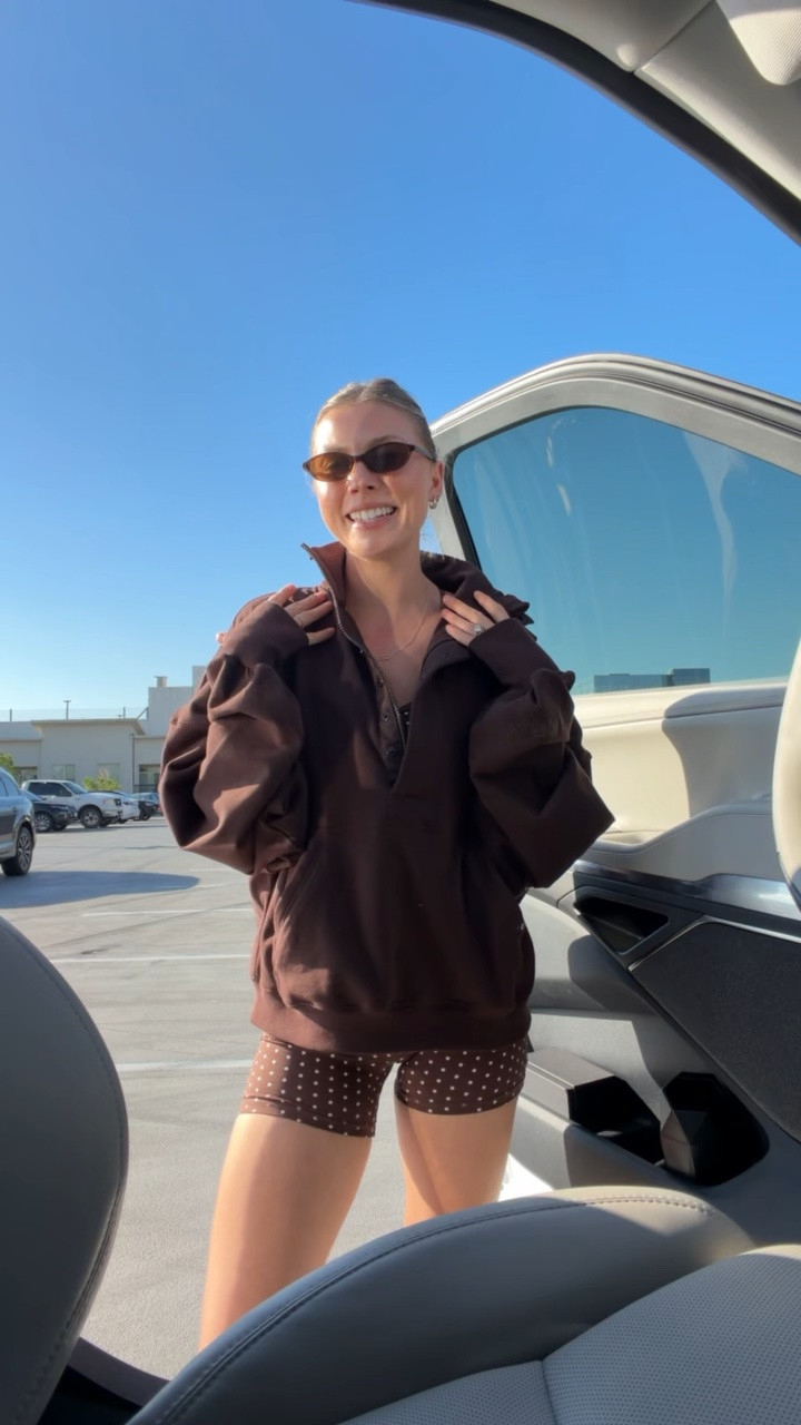 Fall gym ootd | Wearing S in polka dot matching set, S in sweatshirt - soooo comfy!!!