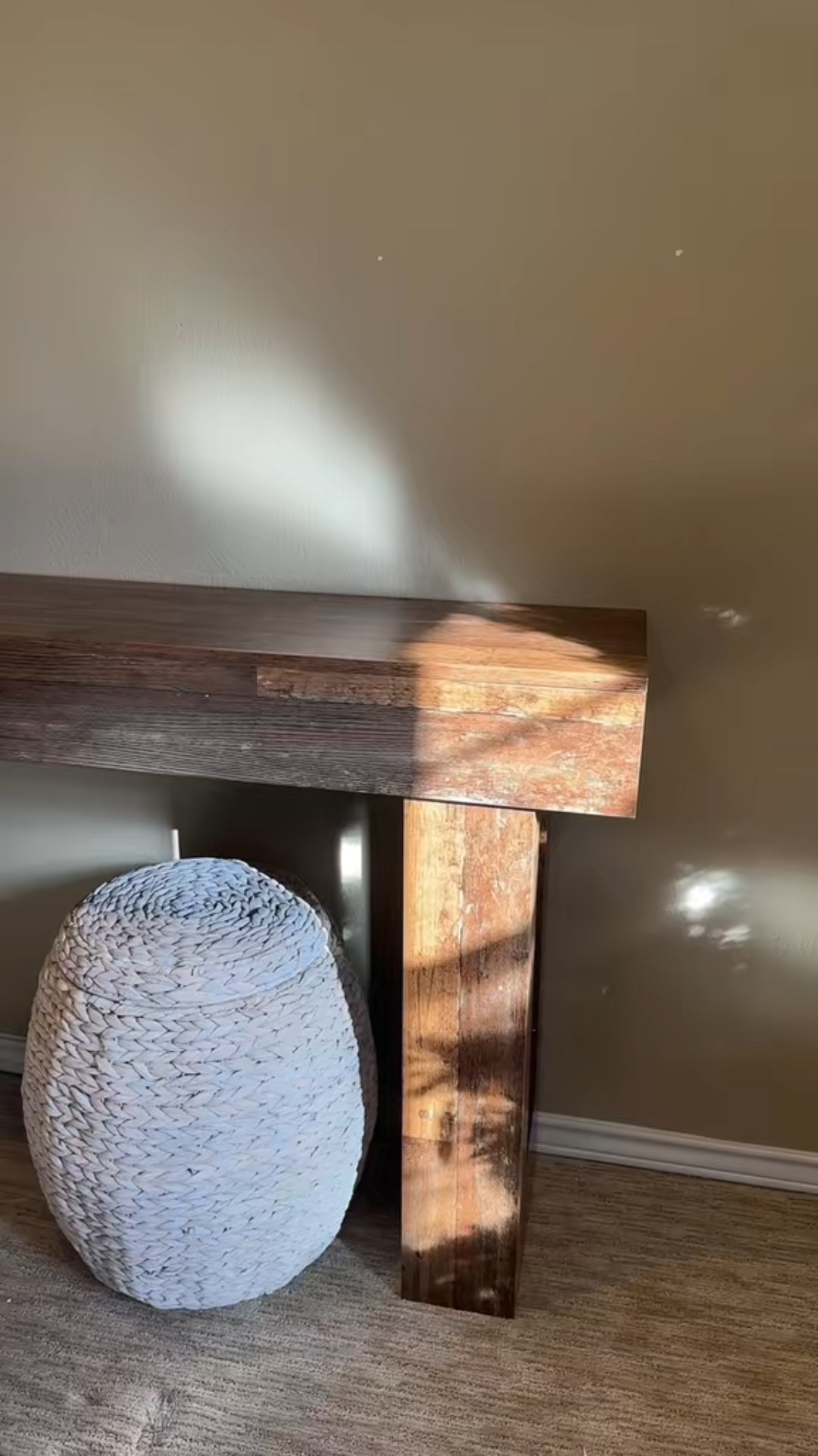 Gorgeous, rustic, brown entry table 

#LTKmomlife #LTKHome