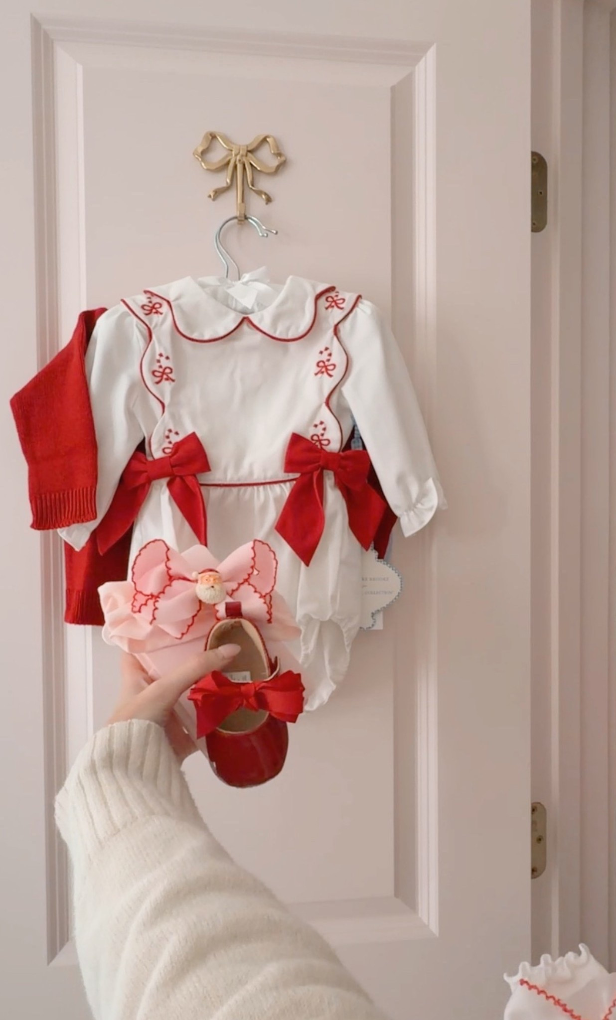 Juliana’s outfit to go see Santa today! 

#LTKmomlife #LTKBaby #LTKHoliday