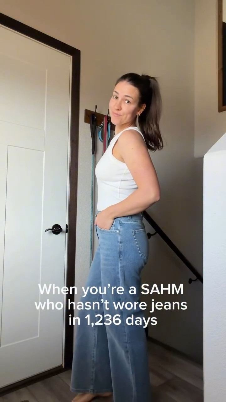 The sweatpants can wait.. this outfit is cute and comfy! Check out @genleck_kassy for a variety of styles anyone would love. 

✨Comment “ft” and I’ll send you links to the outfit!
✨You can also check out on my LTK and Amazon storefront! 

Mom fits | SAHM | Cute and comfy | Oftd | Stylish | Relatable | Mom Humor | Moms | Moms of Instagram | Must have | Amazon | Mom life

#outfits #sahm #momlife #humor #relatable