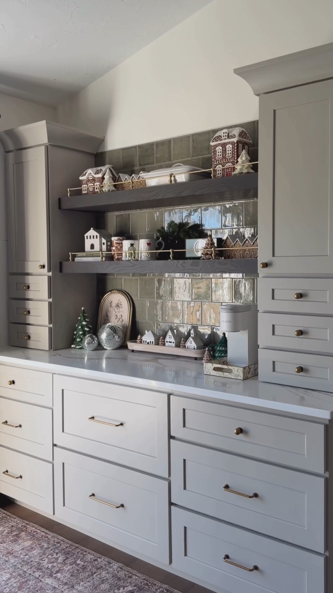 Linking all the hardware used in our coffee bar. The knobs and pulls are from Amazon and the gallery railing is for Etsy. I’m not able to link the cabinets here but they’re from RTACabinetStore and they’re incredibly affordable. You can find the link via my linktree on IG.

#LTKHoliday #LTKHome