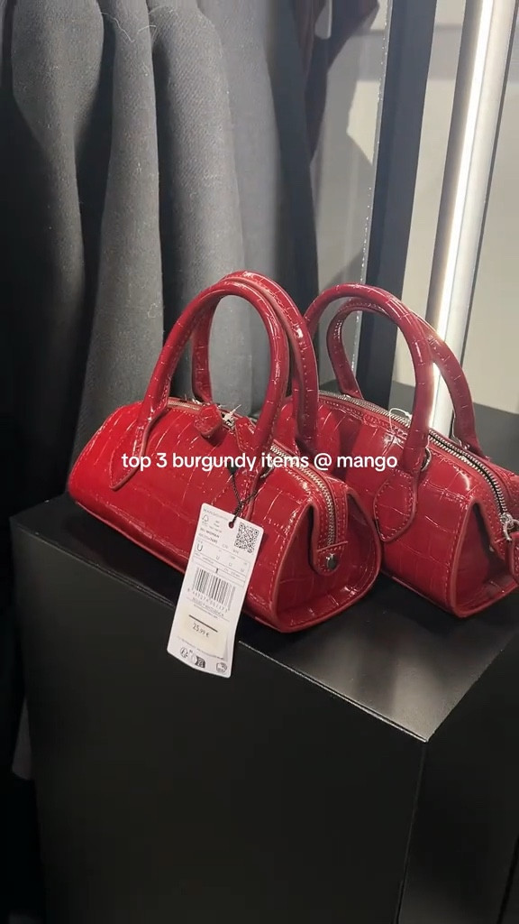 Top 3 burgundy items @ mango

✨ small bag, handtas, donkerrood, bordeaux rood, tweed jasje, ballerina’s, slingback heels, kittenheel, leather, crocodile pattern 

#LTKautumn #LTKstyletip #LTKnederlands