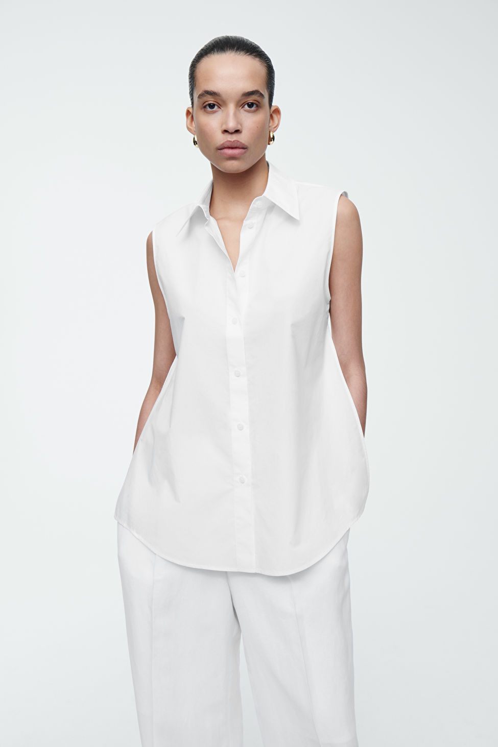 OPEN-BACK SLEEVELESS SHIRT | COS (EU)
