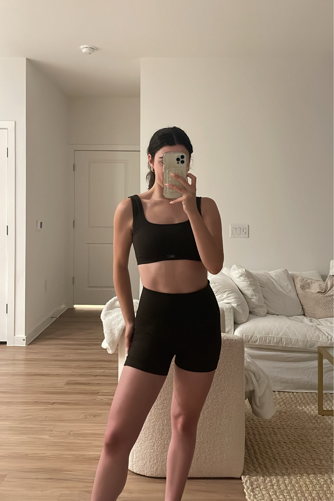 The most flattering active set 🤎

active wear, active wear set, espresso active set, set active, set active bra, set active shorts, ribbed active set 