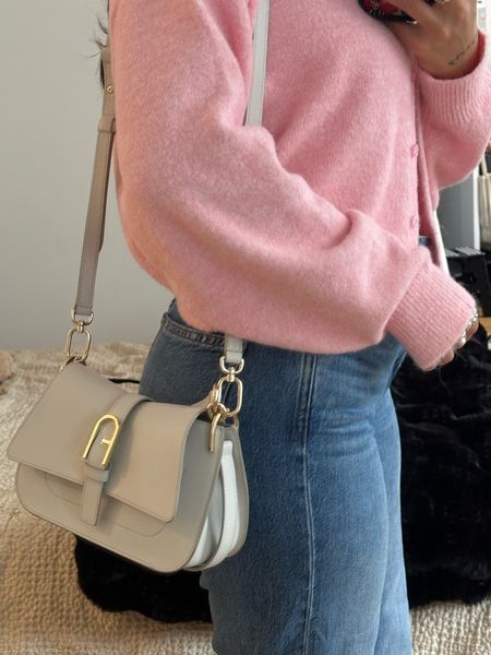 one of my favorite purses for spring/summer from Furla 🌷🫶🏻 (also my fav jeans ever that fit like a GLOVEE)

#LTKBeauty #LTKItBag #LTKGiftGuide