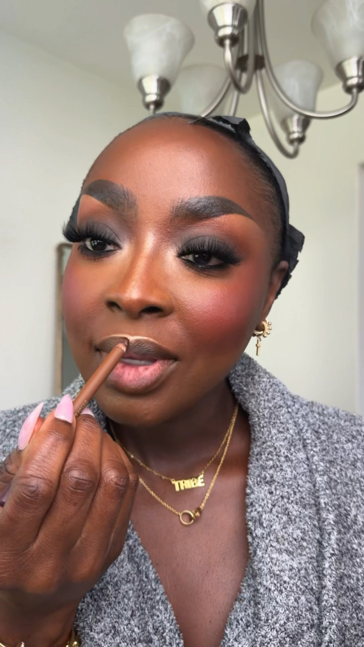 Got me a new lip pencil from TOO FACED and it is such a beautiful Brown.