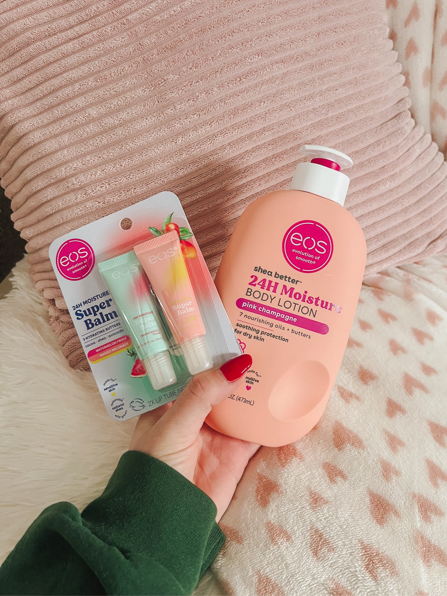 my new favs from Eos 💖

Love ALL of the scents, but Pink Champagne might be my new fav!🍾

Super balms are my go to especially in the winter to keep my lips soft and hydrated 💋👄

#EOS
#EosBodyLotion
#PinkChampagne 
#EosSuperBalm
#BodyLotion
#SuperBalm
#EyesLipsFace


#LTKBeauty