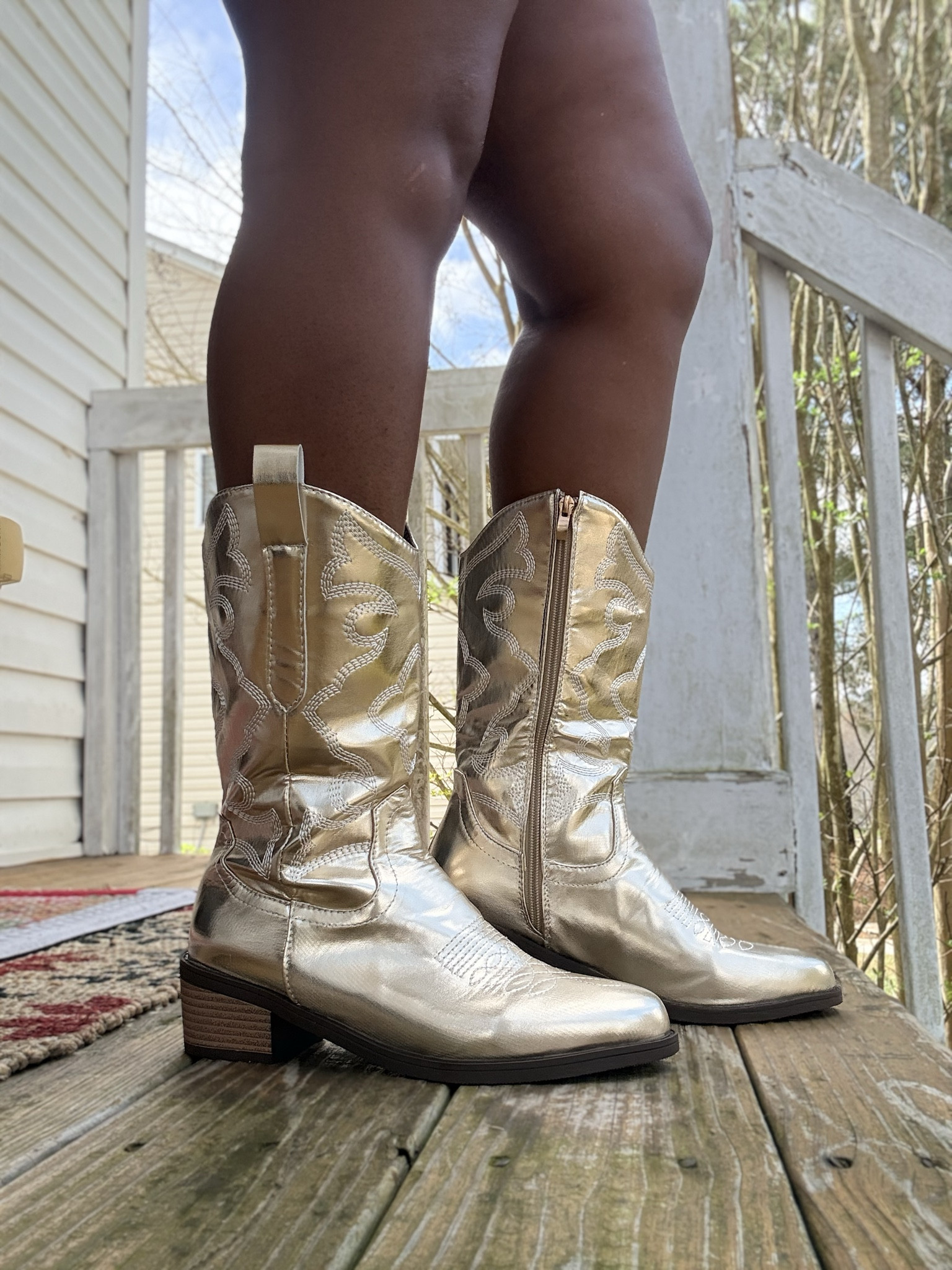 Spring cowboy boots are the statement piece your outfits need 🤠

Perfect with:
Denim shorts
Flowy dresses
Midi skirts
Festival outfits

They instantly elevate your look while still being comfortable and fun. Shop my favorite spring cowboy boots now.

#WesternBoots #CowgirlAesthetic #SpringFashion #StyleInspo #BootObsessed #FestivalStyle #SpringLooks #ShoppingWithPriiincesss #Atlantamom #Atlantabloggers #Atlantablogger #AtlantaCreator #Atlantacontentcreators #Atlantacontentcreator

