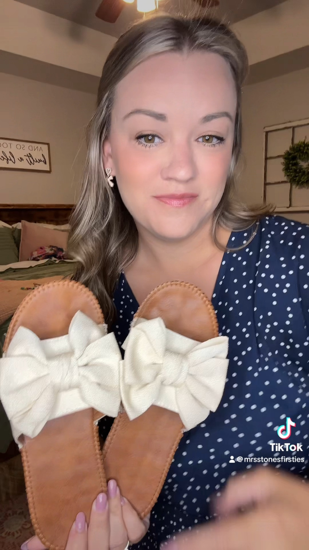 Teacher ootd
5’4”
153 lbs
Size medium 