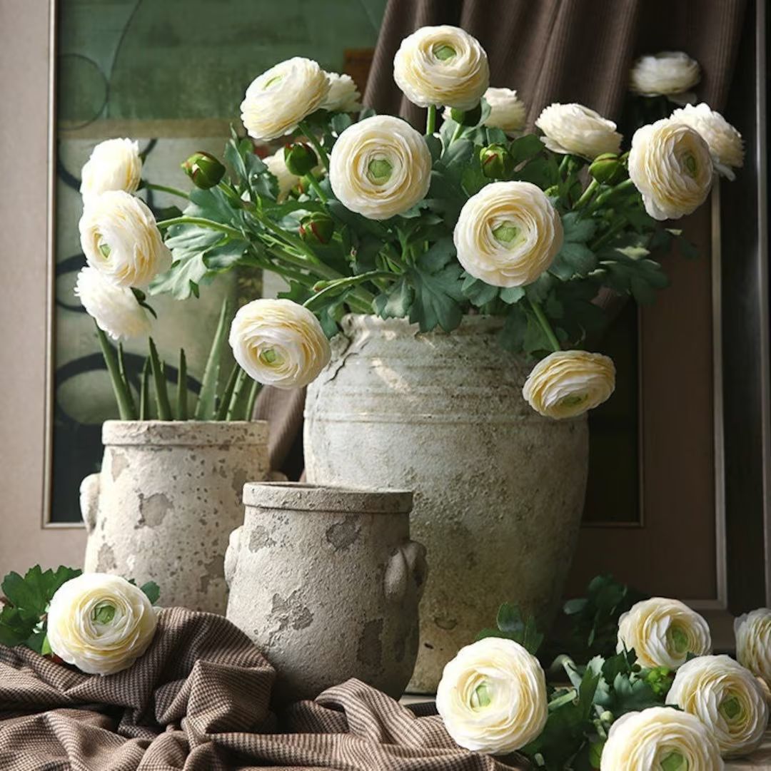 Decorative Ranunculus Flower Bouquet/Silk Ranunculus Flower/Flower home decor/Faux flowers/Weddin... | Etsy (US)