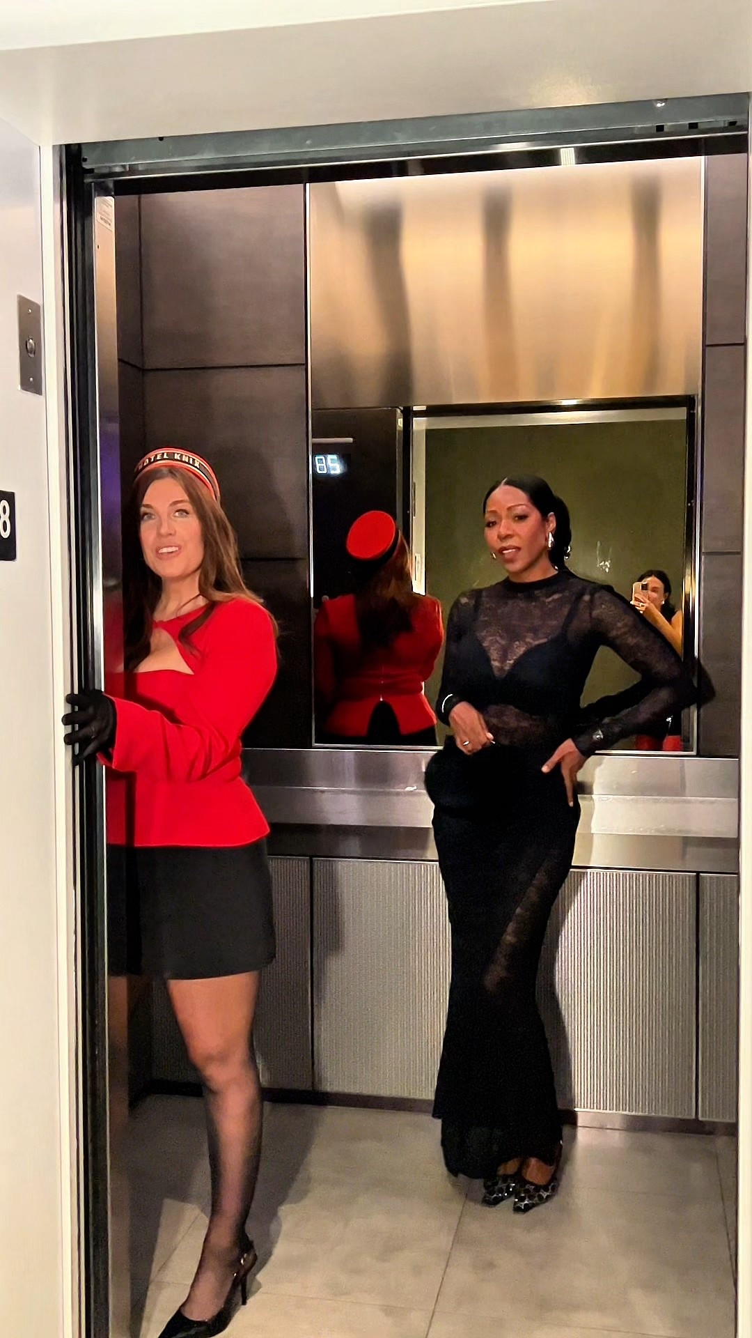 This AMAZING lace dress! I couldn’t think of a more perfect look for glam Holiday parties! 🖤🖤🖤

#LTKHoliday #LTKootd #LTKOver40