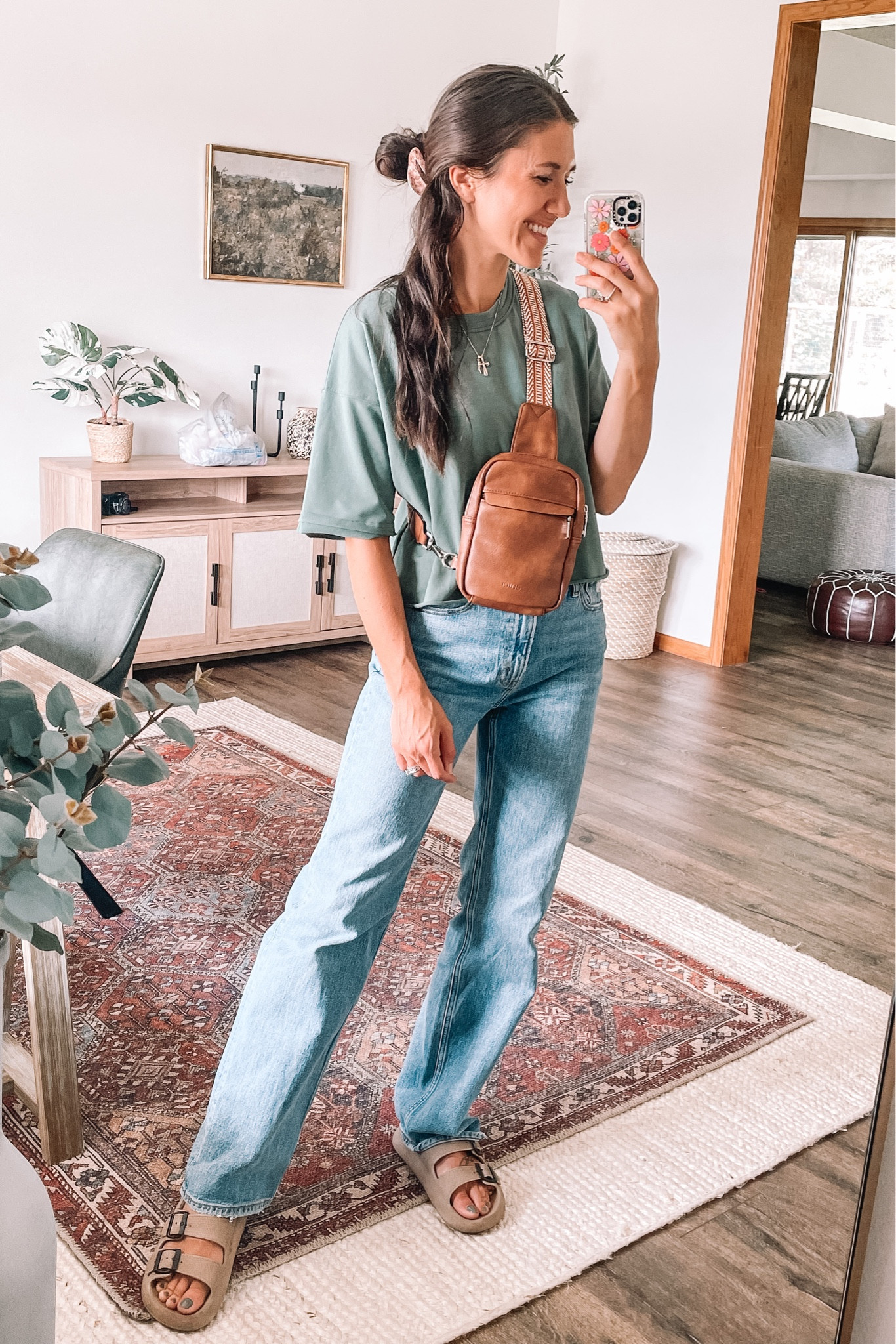 Casual outfit, fall outfit 

Abercrombie jeans 15% off! Relaxed fit, wearing 26
Belt bag, crossbody
Amazon fashion cropped tee, oversized tee, wearing small

Casual outfits 
Fall outfits 
Sandals 
Abercrombie and Fitch 
Abercrombie jeans 
Straight jeans 


#LTKsalealert #LTKstyletip #LTKSeasonal