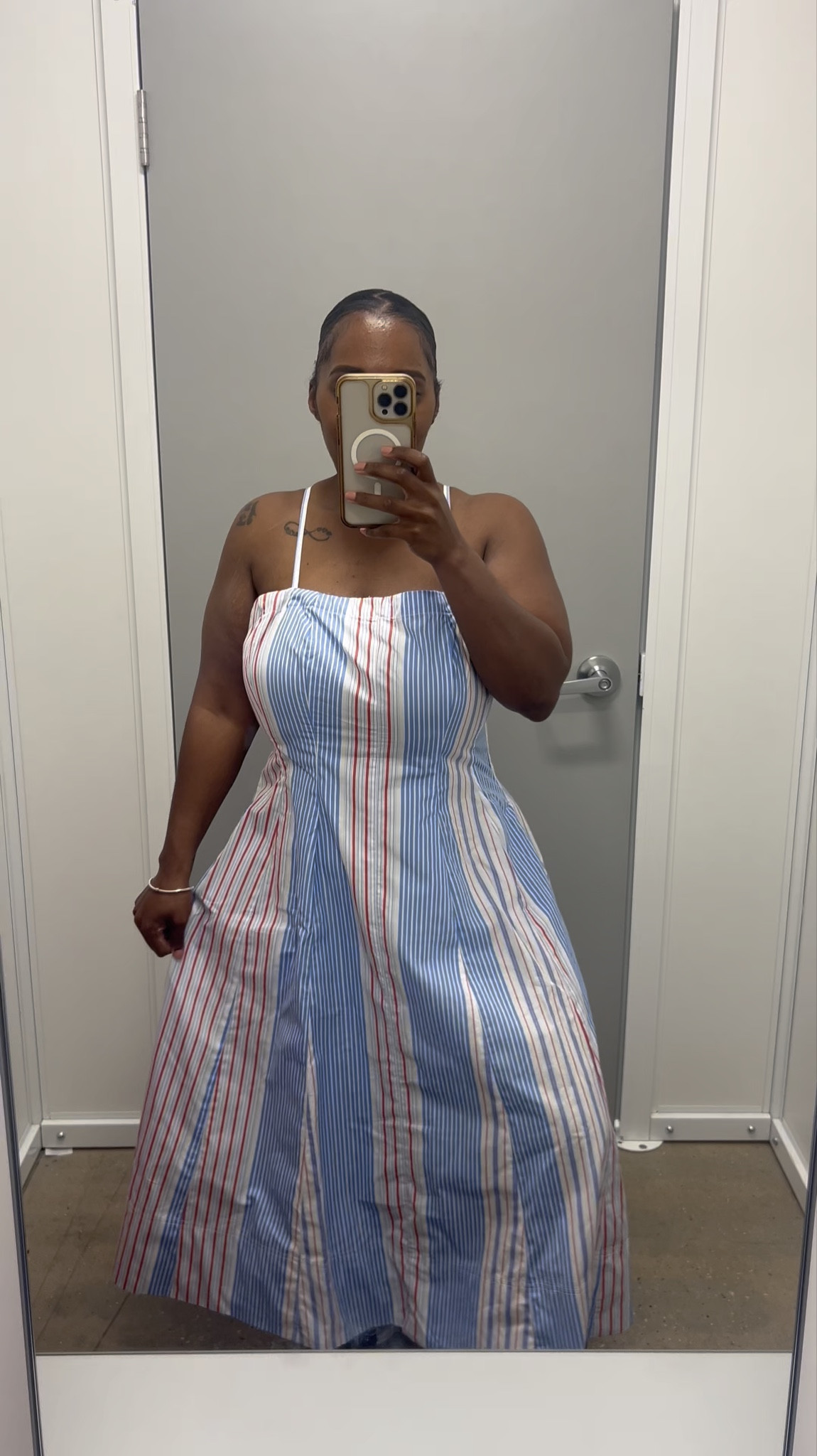 Super cute and comfy dress for spring & summer. It’s giving Memorial Day! 💙❤️ I’m wearing a size Large. 


#LTKMidsize #LTKPlusSize #LTKootd