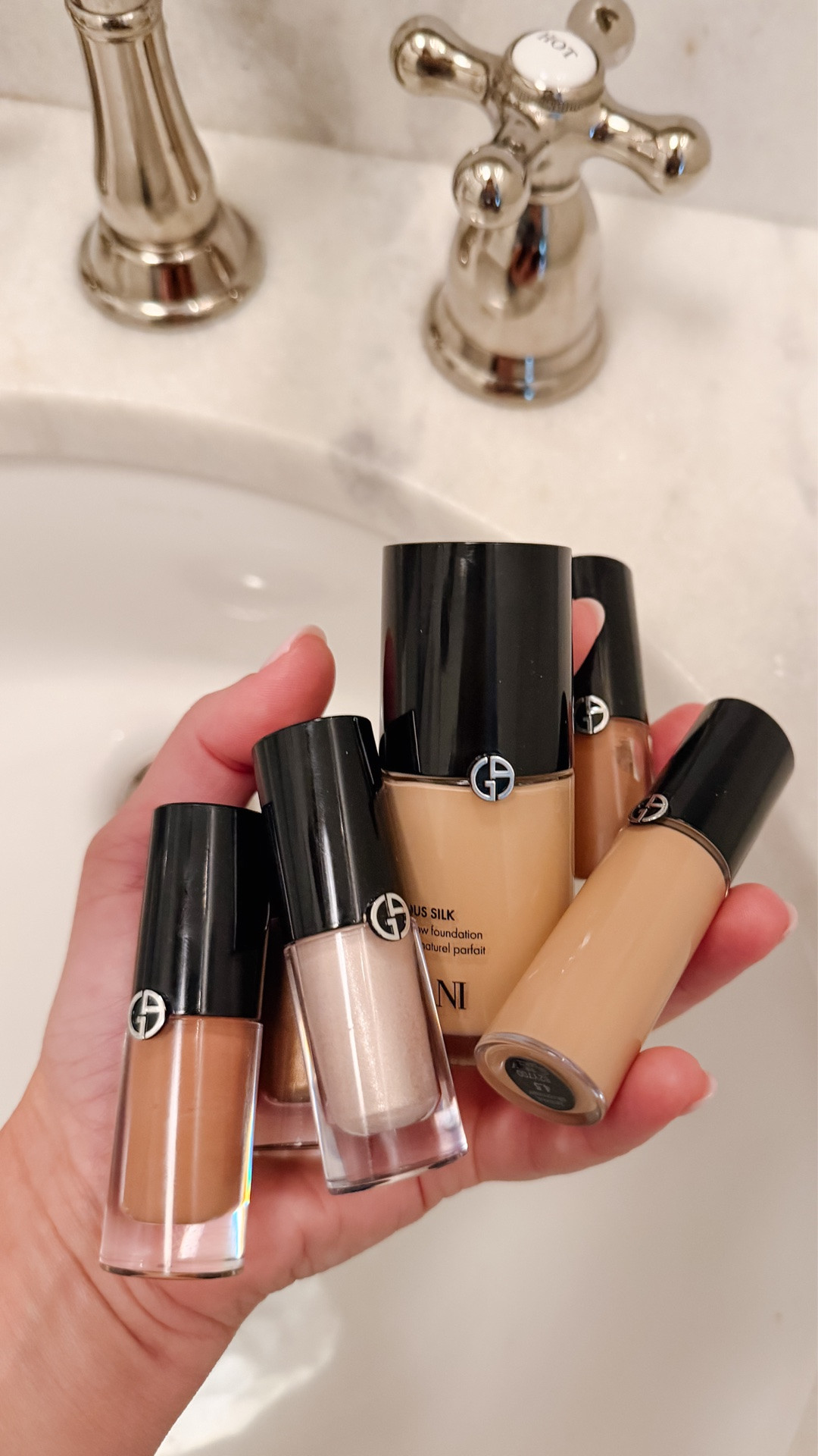 When you’ve been a makeup artist for 17 years, there are certain products that earn permanent status in your kit.

@armanibeauty Luminous Silk foundation is one of them.

I’ve used it professionally for years because it gives the most beautiful skin-like finish and works on so many different ages and skin types. The Luminous Silk Concealer has quickly become a favorite too, and the Eye Tints are one of the easiest ways to pull a look together in seconds.

At 43, I’m all about makeup that feels effortless and lets your skin still look like skin. These are products I genuinely use and have loved for a long time. 🤍

Foundation color 5
Concealer color 4.5
Shadow all over color 25m
Shimmer shadow color 68s

@sephora 
#ArmaniBeautyPartner #sephorapartner #liketkit @shop.ltk

#LTKgrwm #LTKOver40 #LTKBeauty