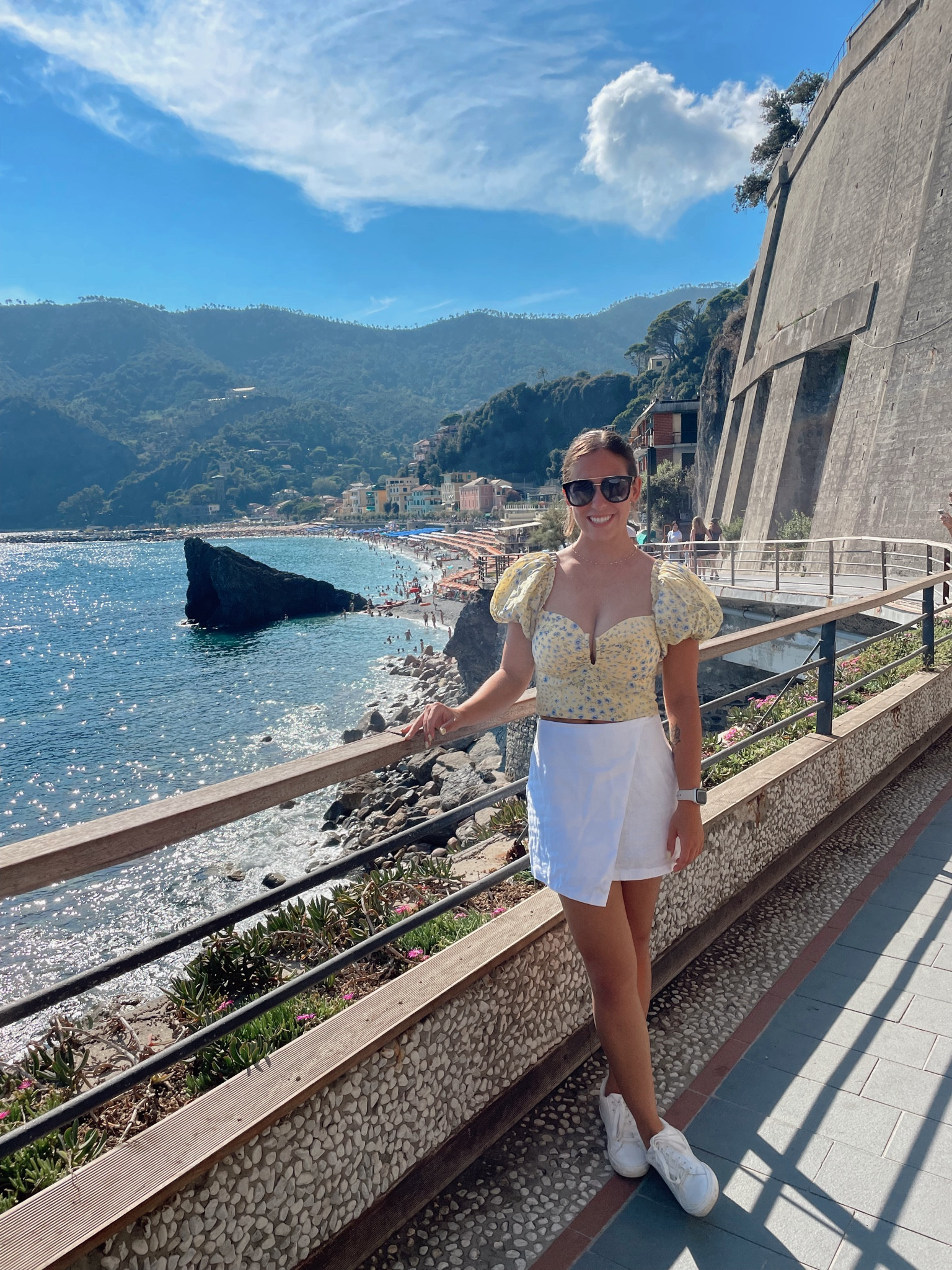 Travel outfit. Summer outfit. Yellow set. White linen skirt. Italian summer. European summer. Abercrombie summer  

