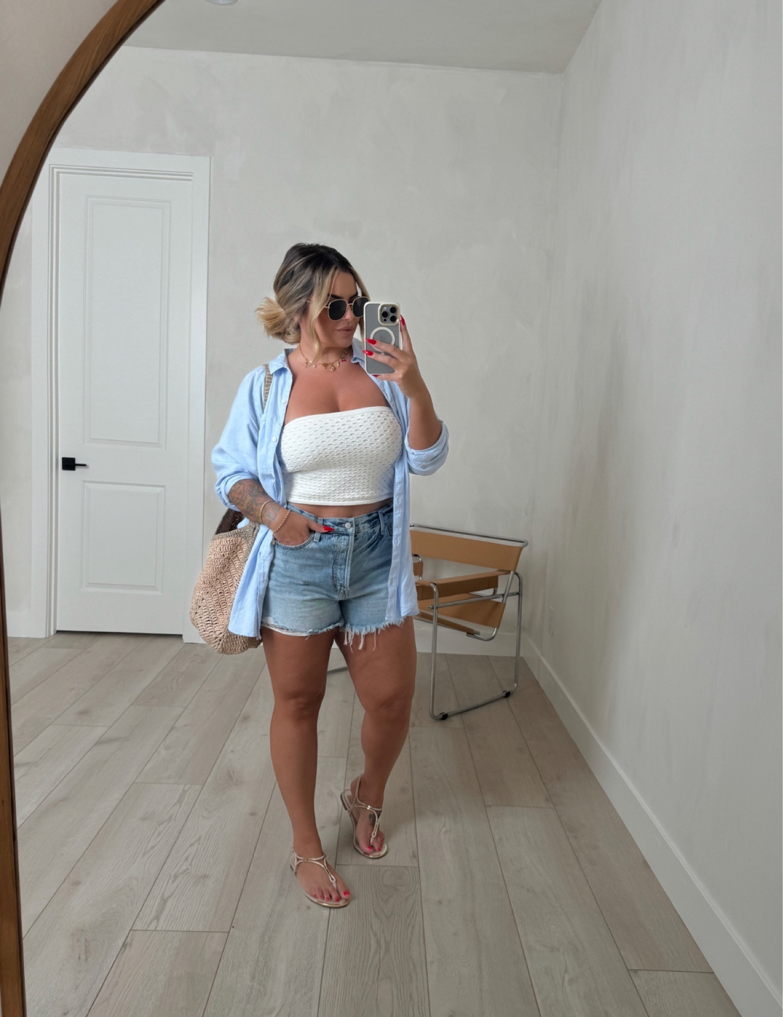 Tops L 
Shorts 32 
#denim #shorts #aerie #amazon 

#LTKstyletip #LTKmidsize #LTKfindsunder50