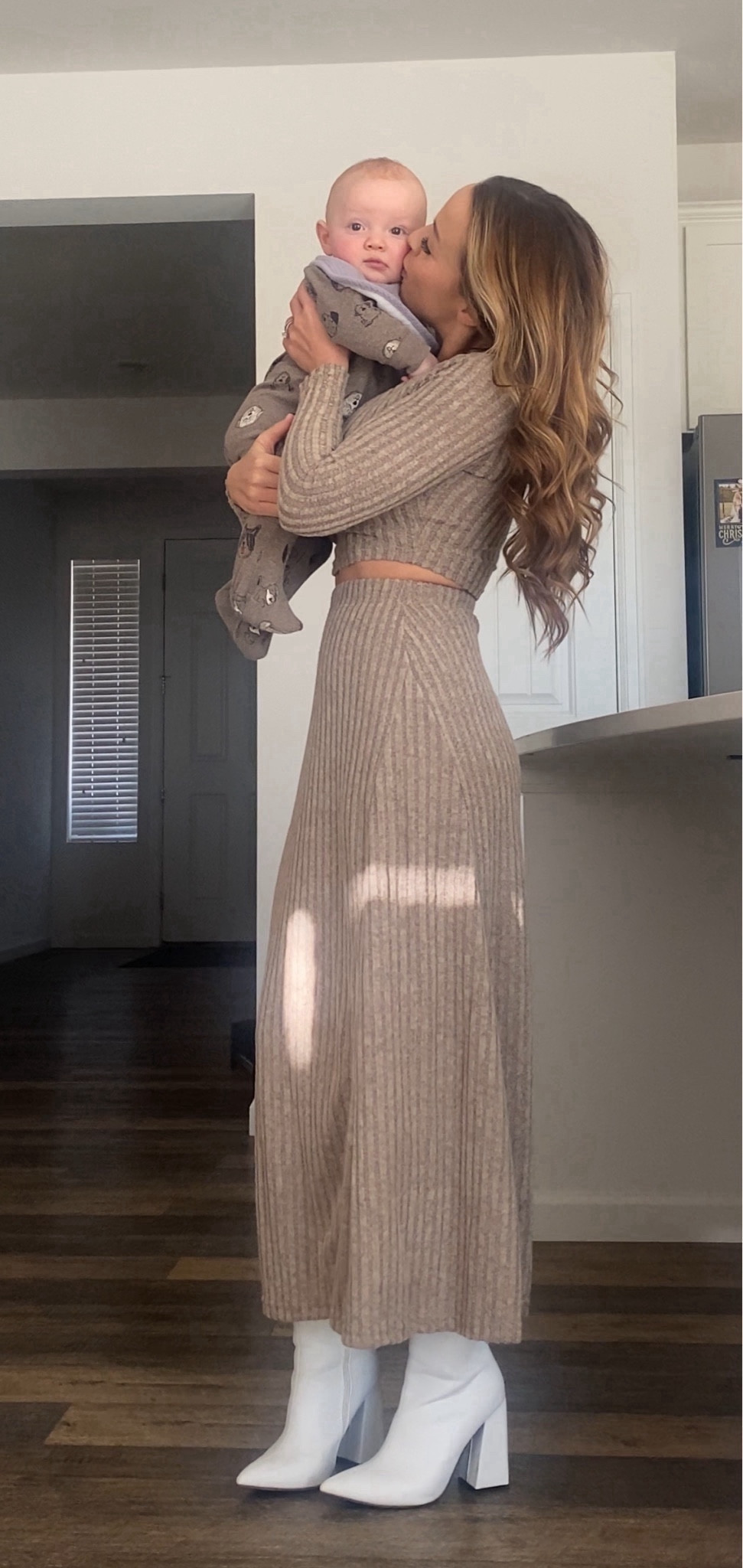 The cutest two piece maxi dress for the colder months!

Two piece maxi dress
Ribbed knit 
Tan Maxi Dress


#twopiecedress #sweaterdress #maxidress #winteroutfit #falloutfit #tandress #knitdress #momandson #twopieceoutfit #browndress #knitdress #whiteboots


#LTKfindsunder50 #LTKstyletip #LTKsalealert