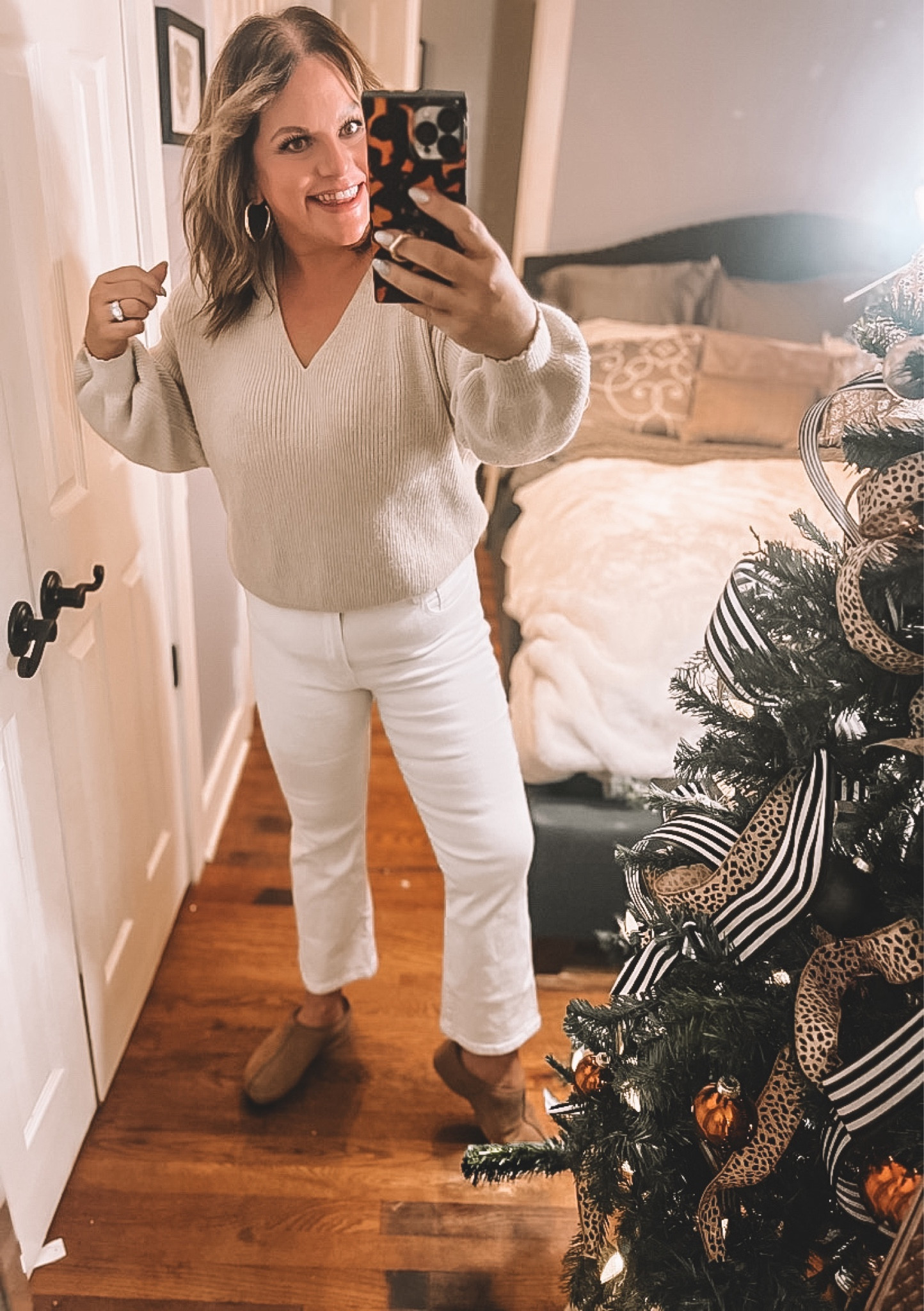 Winter whites! Sweater is under $50!
Jeans, sweaters, Uggs

#LTKover40 #LTKfindsunder100 #LTKSeasonal