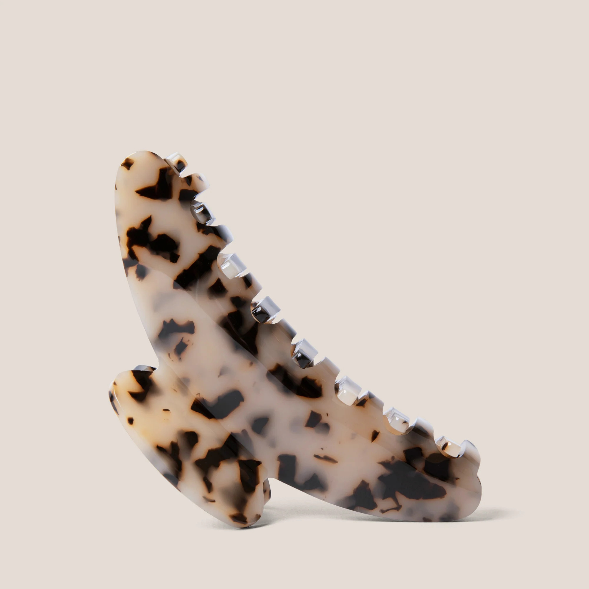 Vogue Tortoise Claw Clip | Shop.app