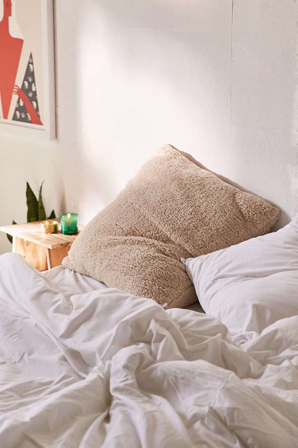 Amped Fleece Oversized Pillow | Urban Outfitters US