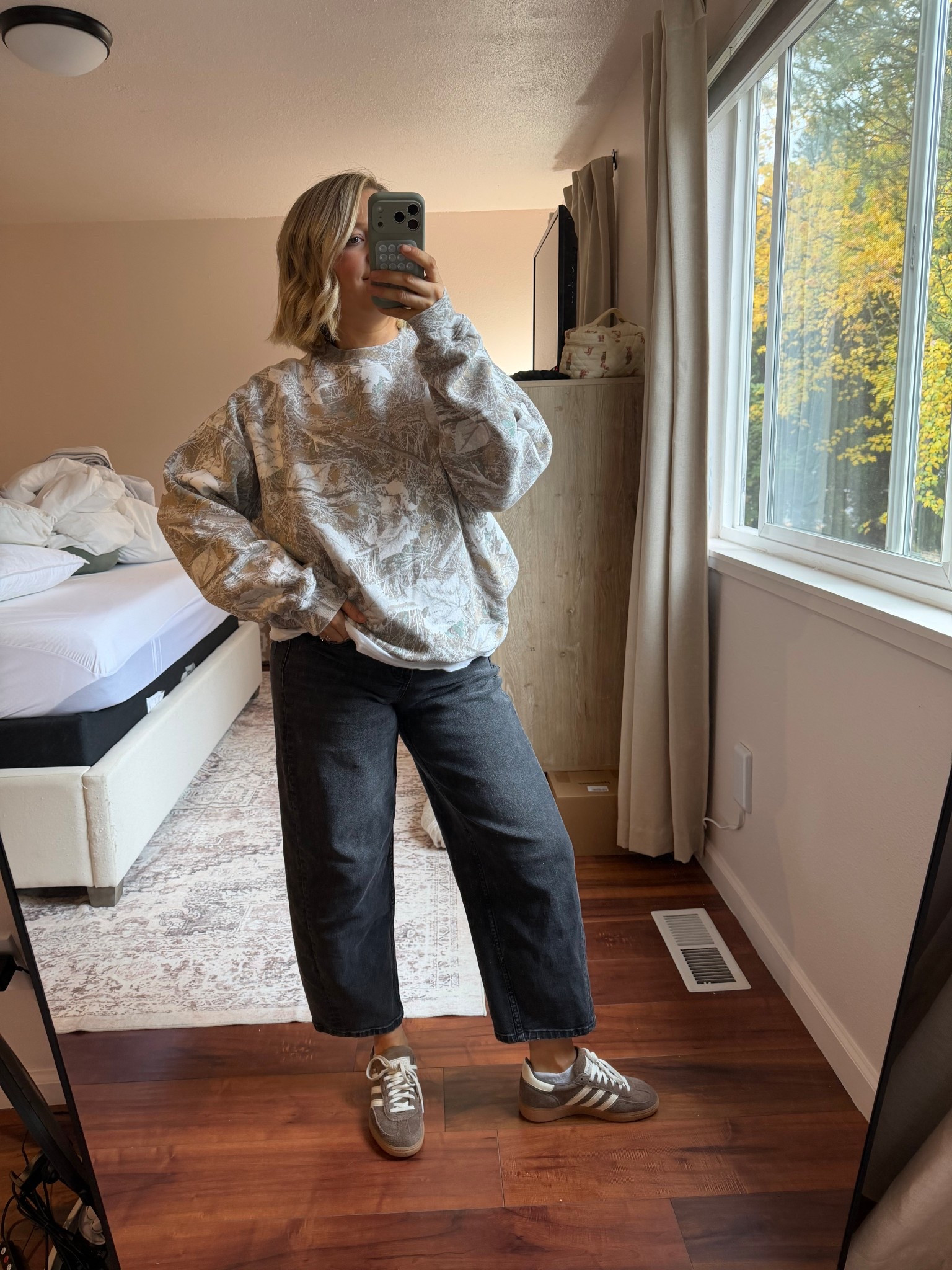 casual fall outfit 

Sizing:
M in sweatshirt 
Small P in jeans

#LTKFindsUnder50 #LTKStyleTip #LTKSaleAlert