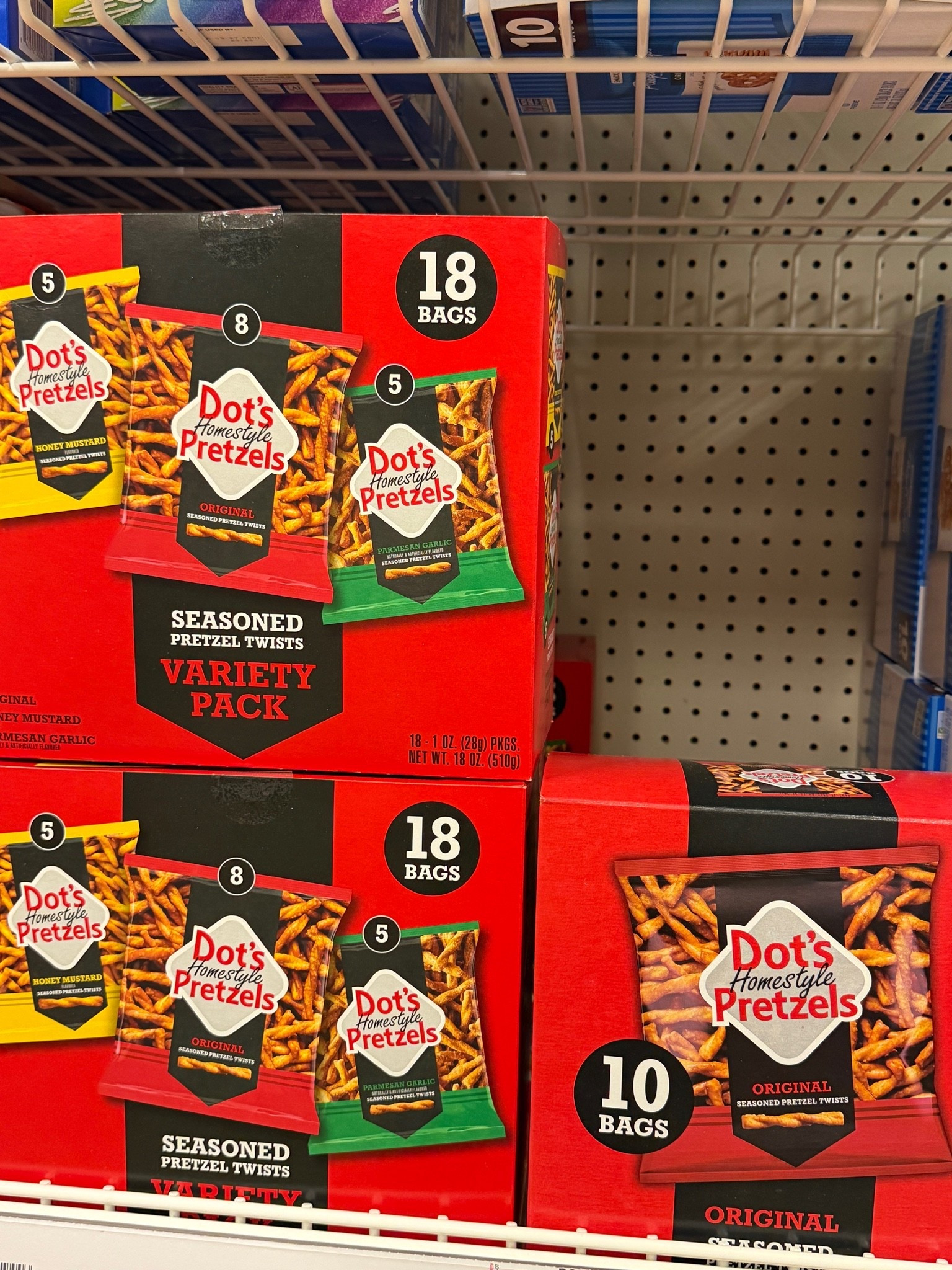 #ad Come with us to @target to stock up on all of the best snacks!! Love that these are made with simple ingredients & bonus is that everyone in the fam loves them!!! 
Grab them for school lunches, work or just snack on at home!! 
#TargetPartner #dotspretzels #skinnypop #piratesbooty @dotspretzels @piratesbooty @theskinnypop