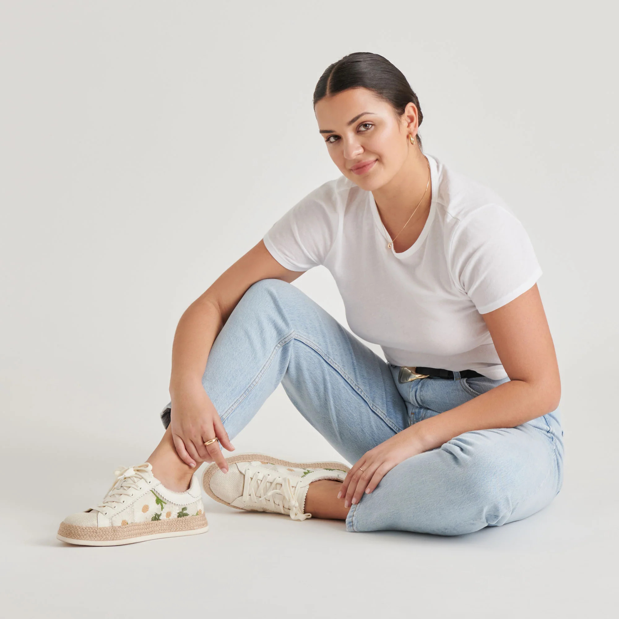 AZALIA SNEAKERS WHITE FLORAL RAFFIA | DolceVita.com